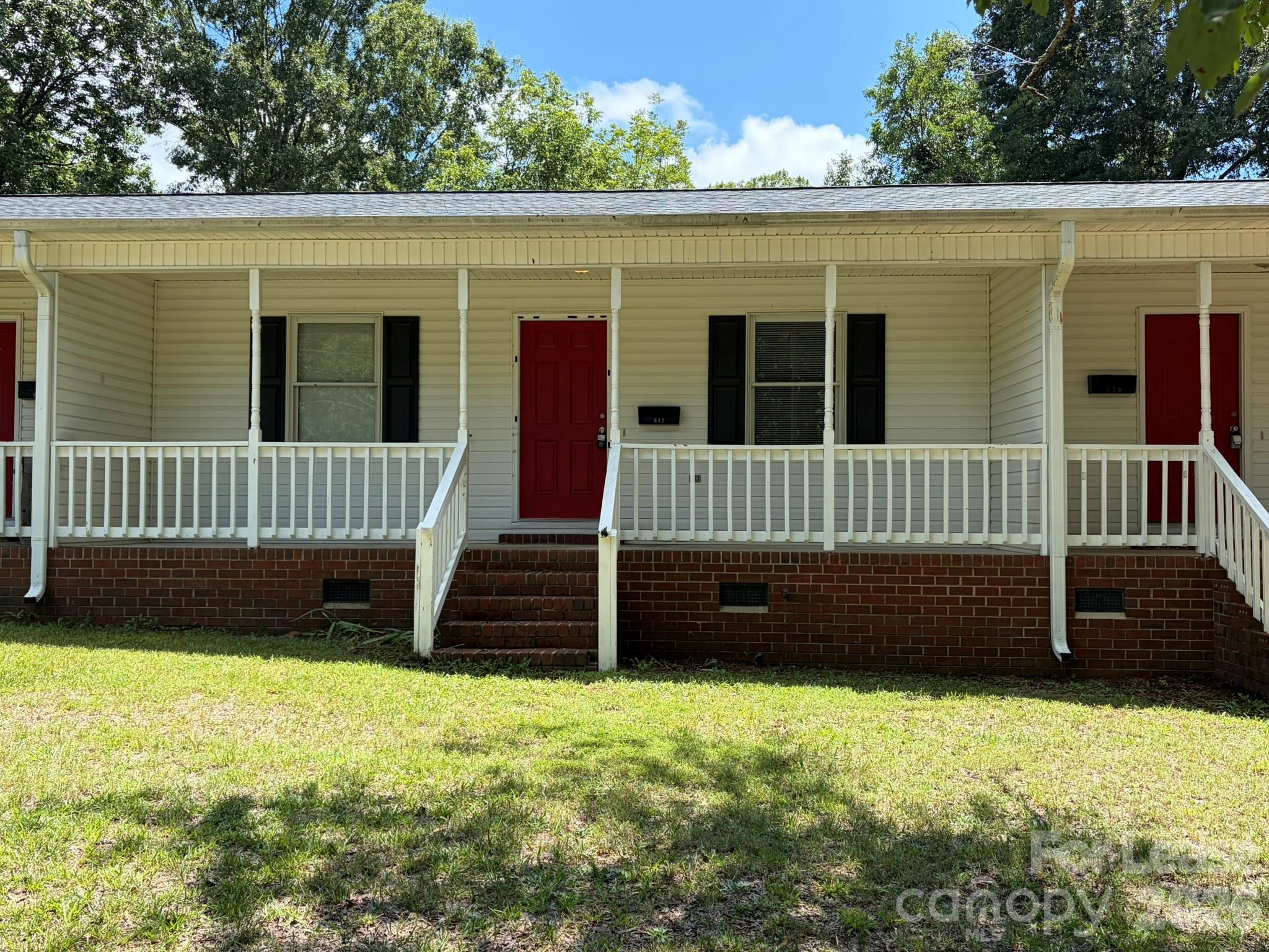 642 Pee Dee Avenue Property Photo 1