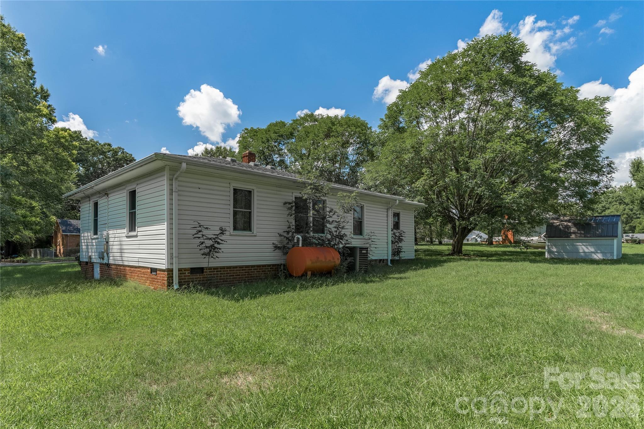 527 Washington Lane Property Photo 19