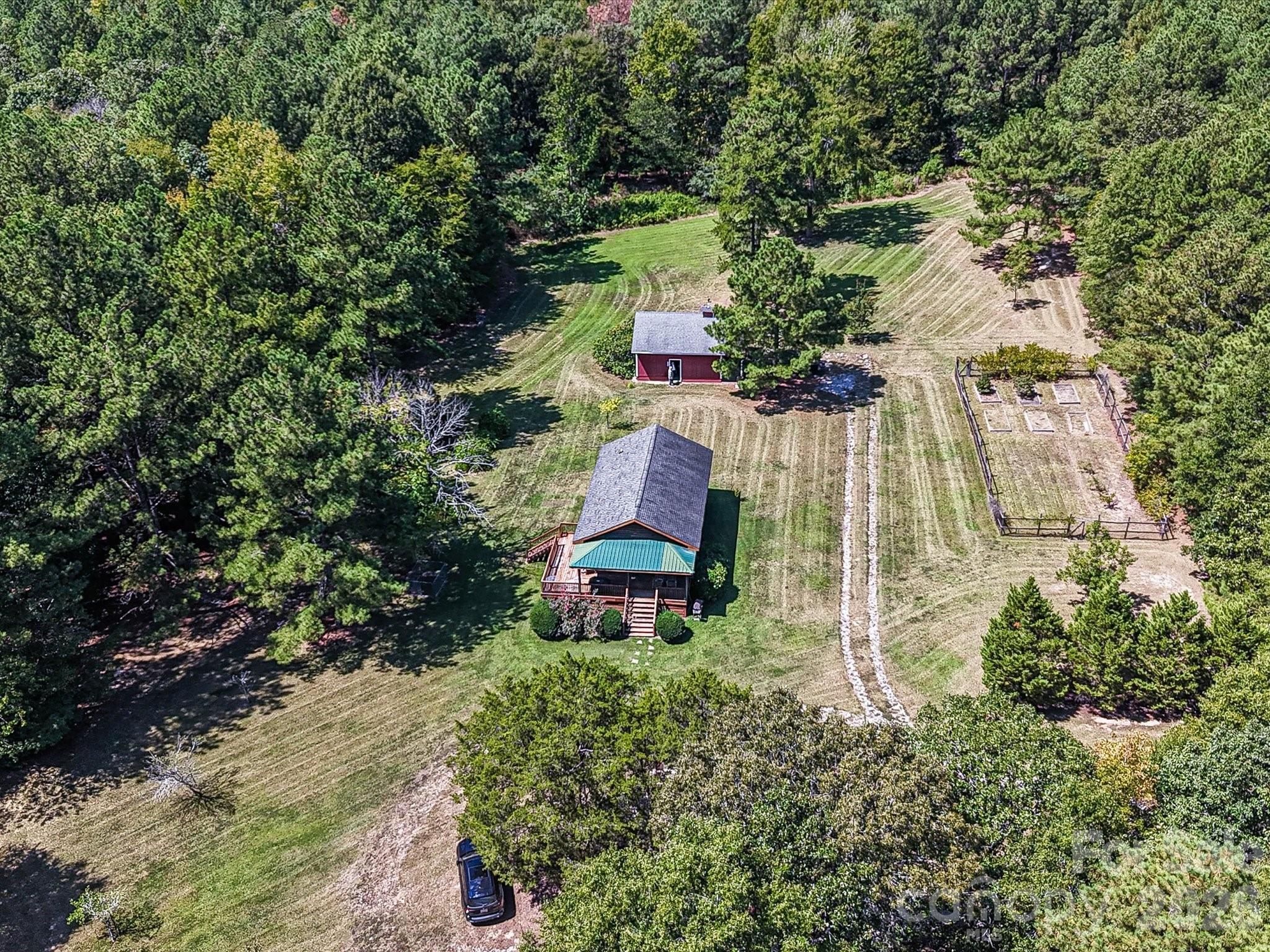 3227 Legend Road Property Photo 3