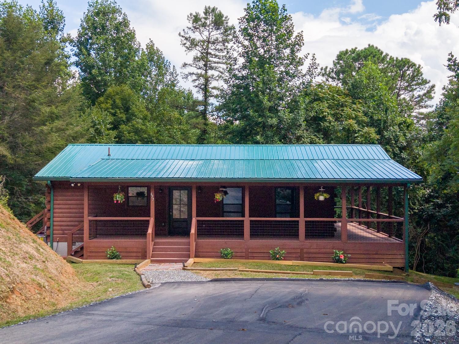 677 Ridgetop Circle Property Photo 1
