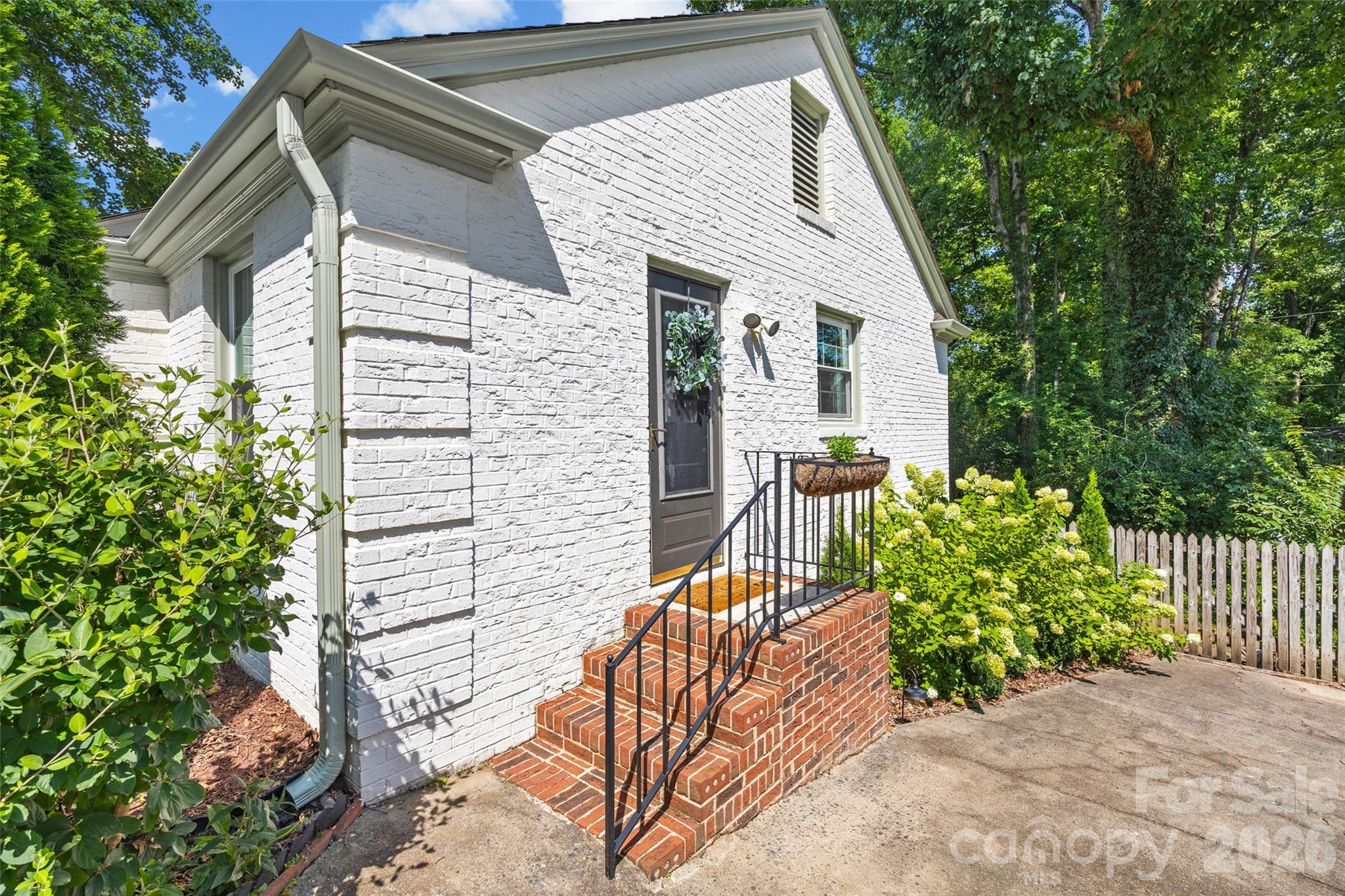 706 Unity Street Property Photo 2