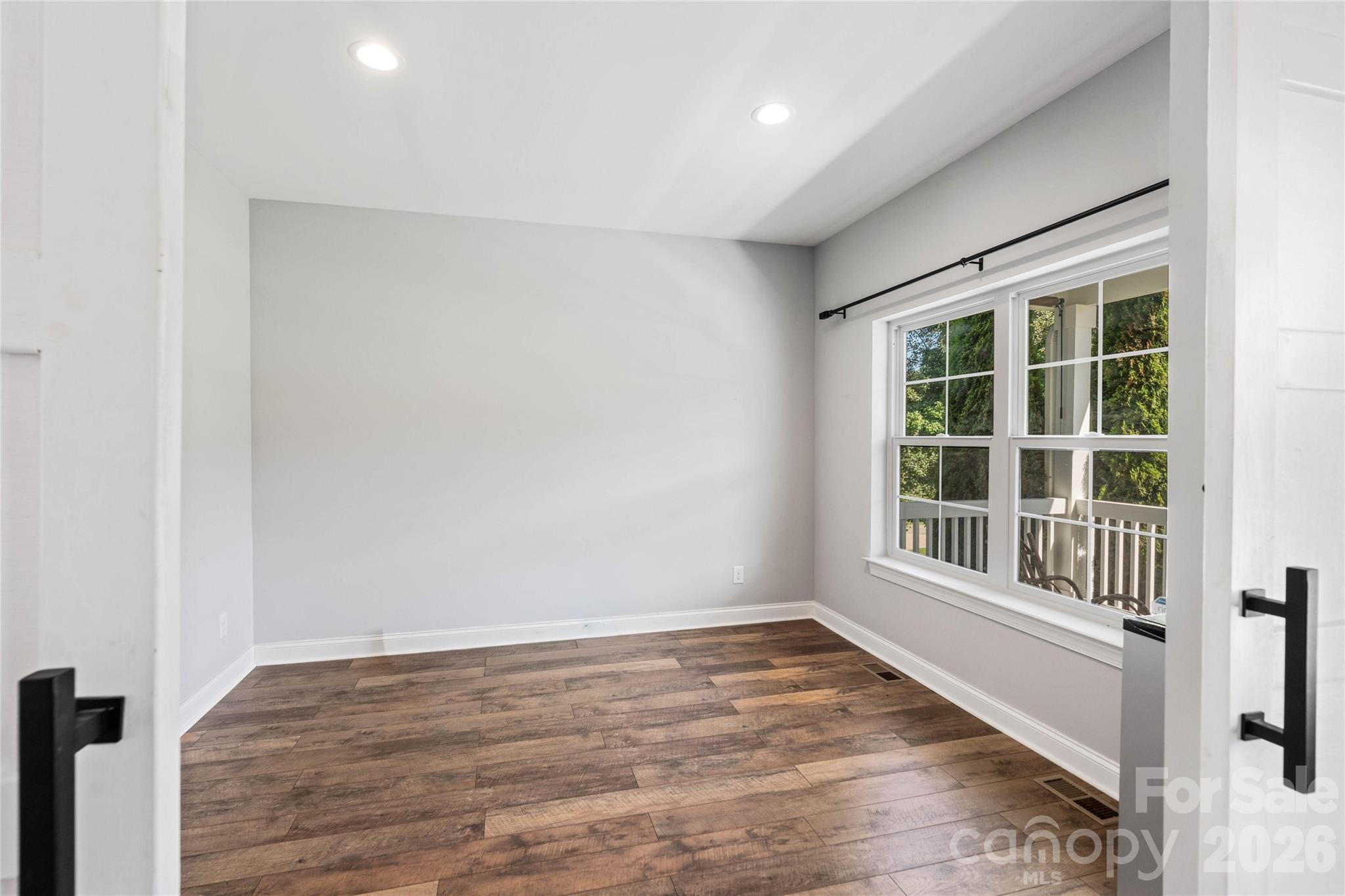 394 Kellwood Drive Property Photo 10