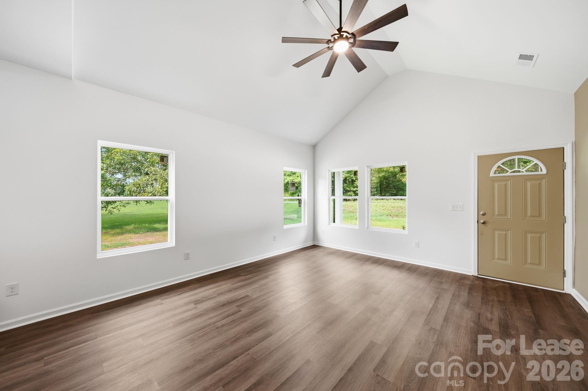 1533 S Battleground Avenue Property Photo 5