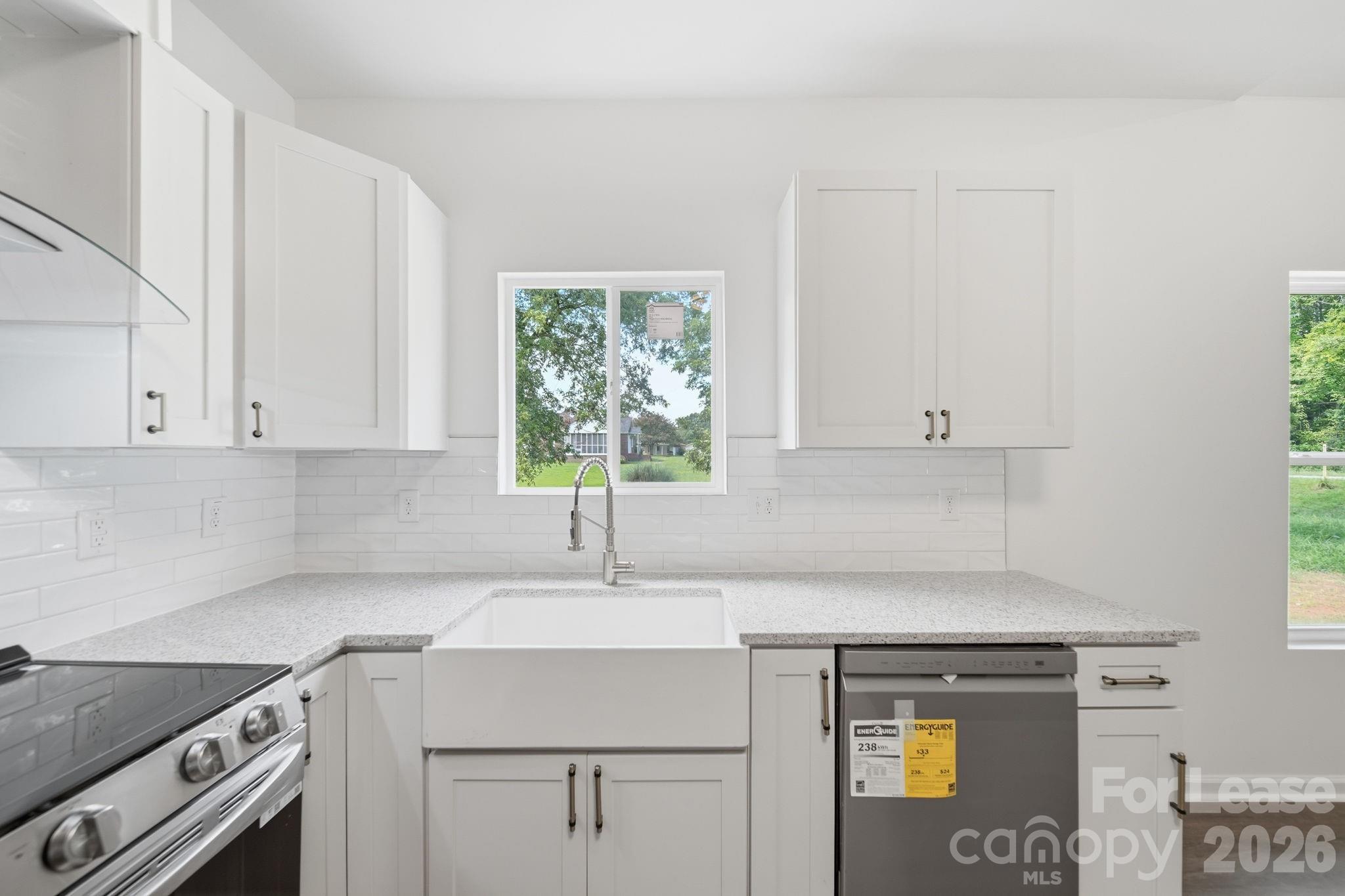 1533 S Battleground Avenue Property Photo 8