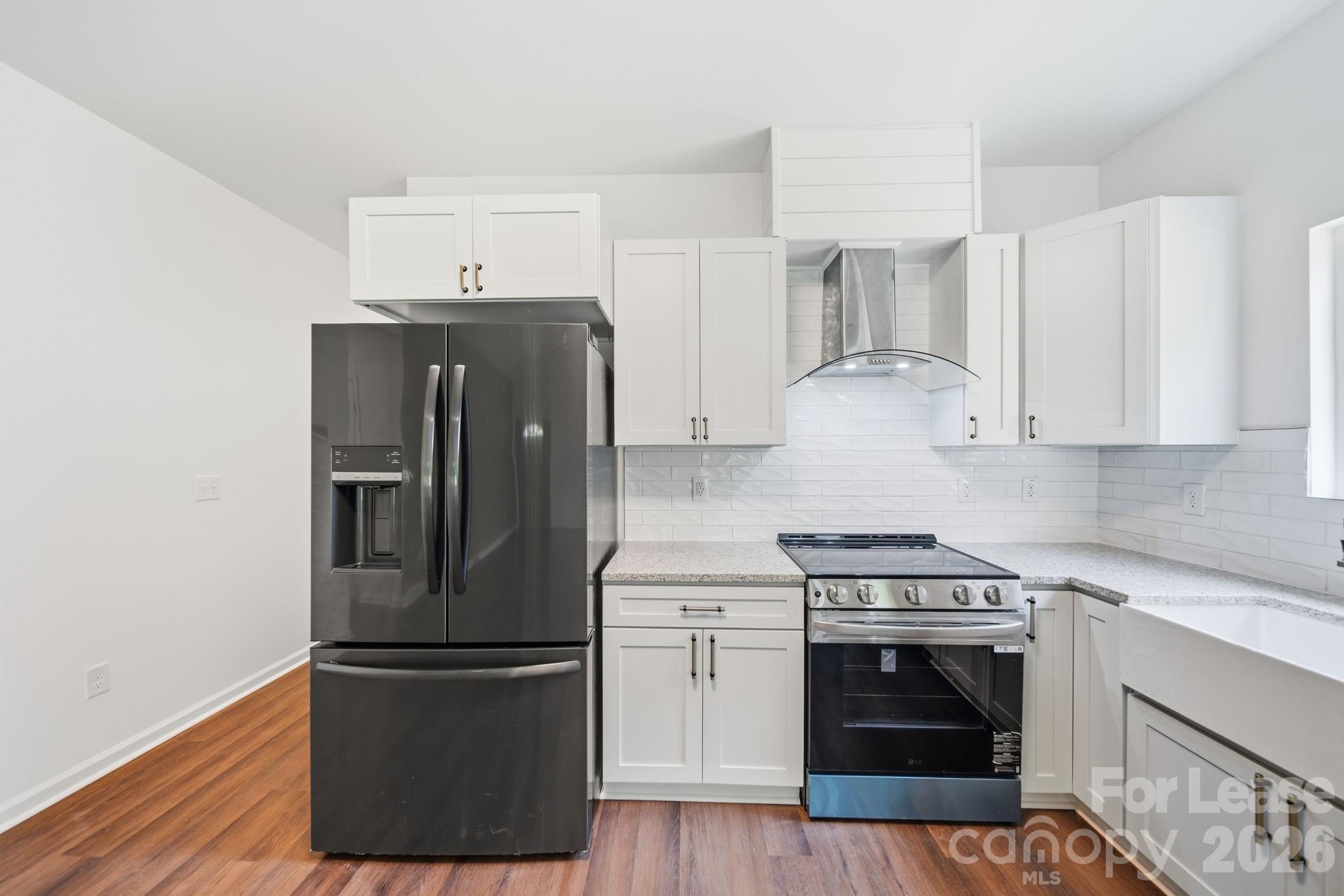 1533 S Battleground Avenue Property Photo 10
