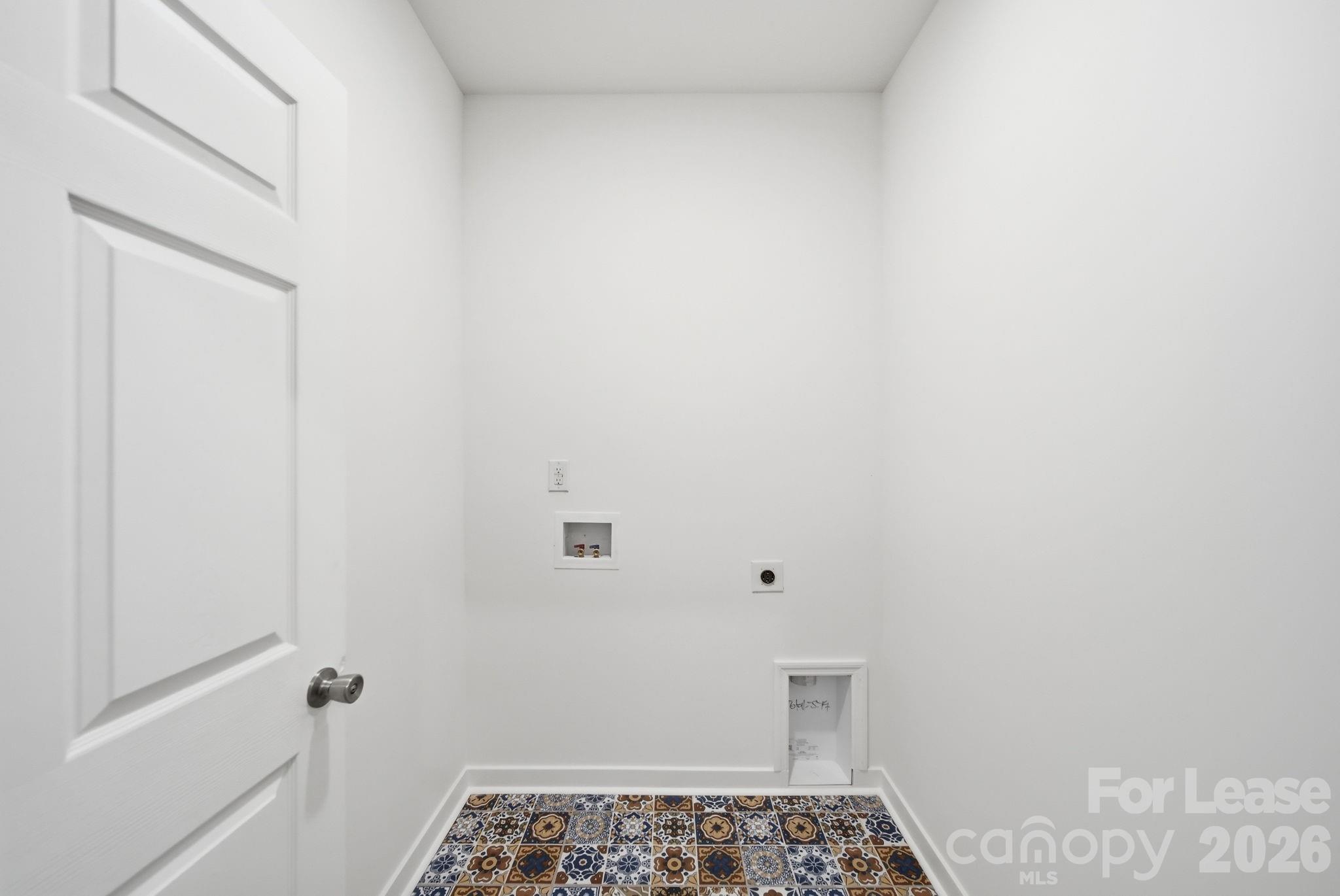 1533 S Battleground Avenue Property Photo 12