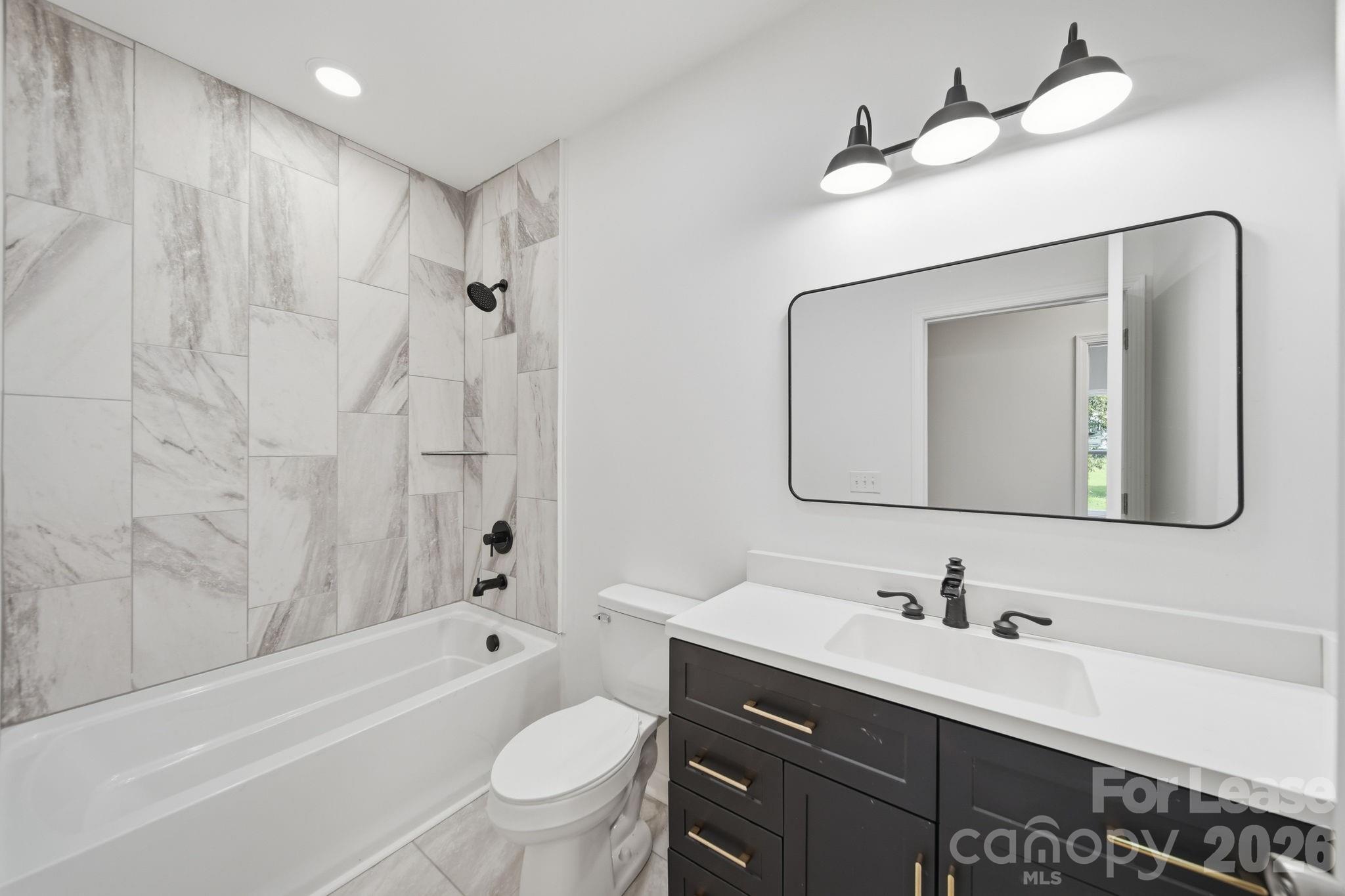 1533 S Battleground Avenue Property Photo 13