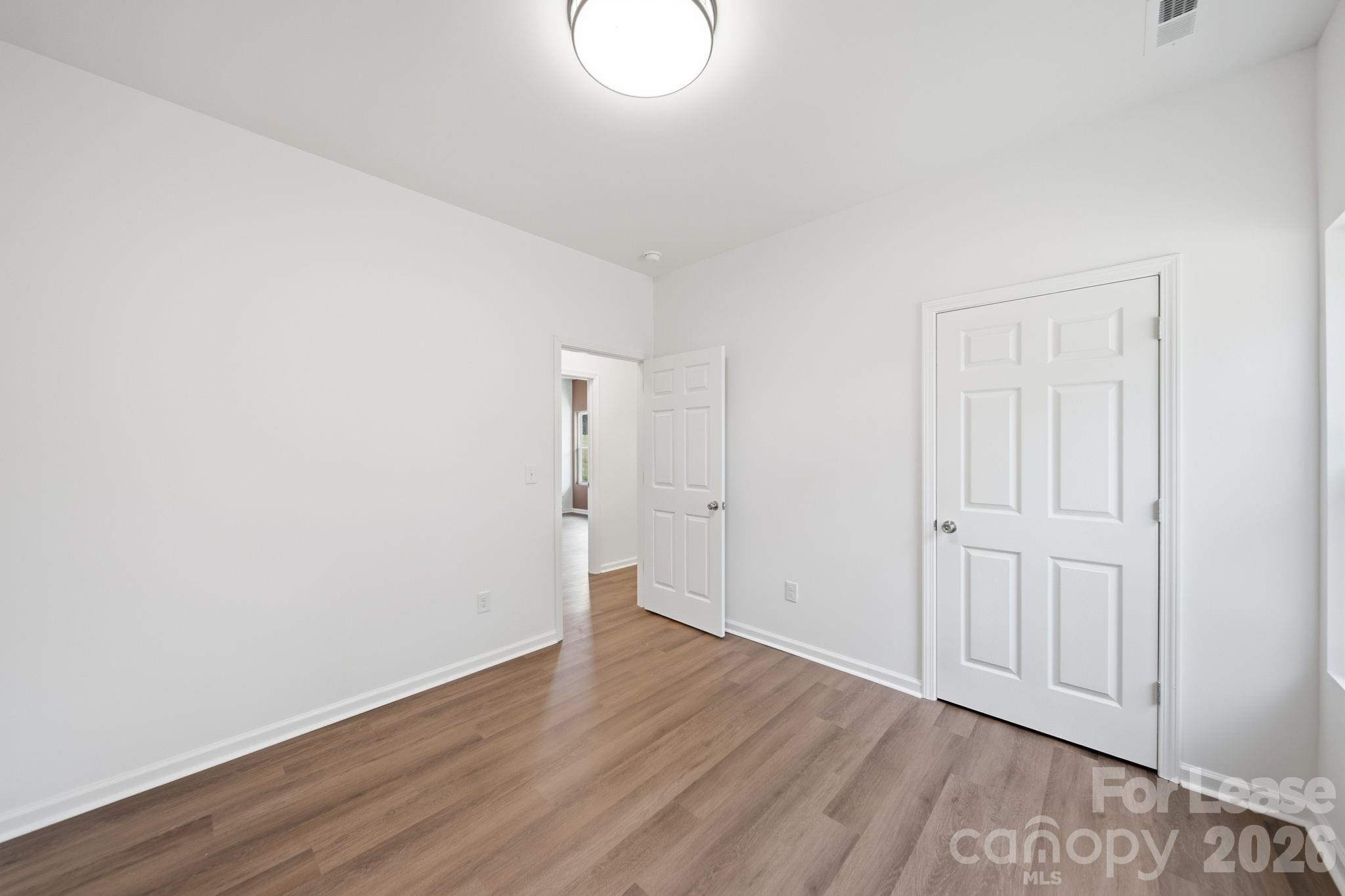 1533 S Battleground Avenue Property Photo 15