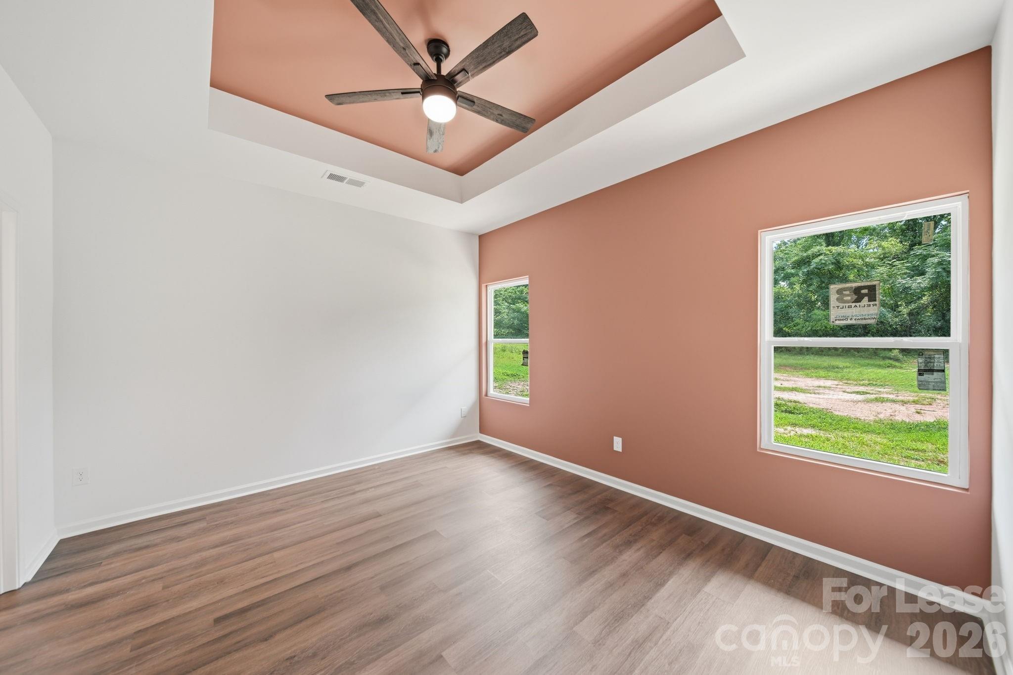 1533 S Battleground Avenue Property Photo 16