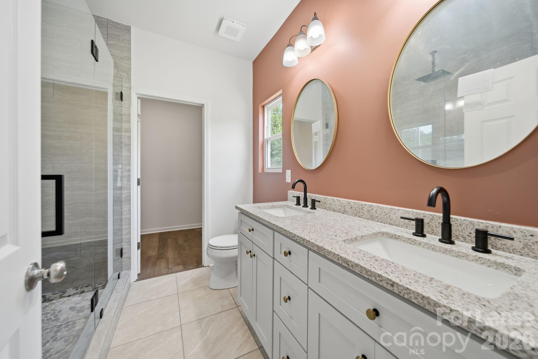 1533 S Battleground Avenue Property Photo 19