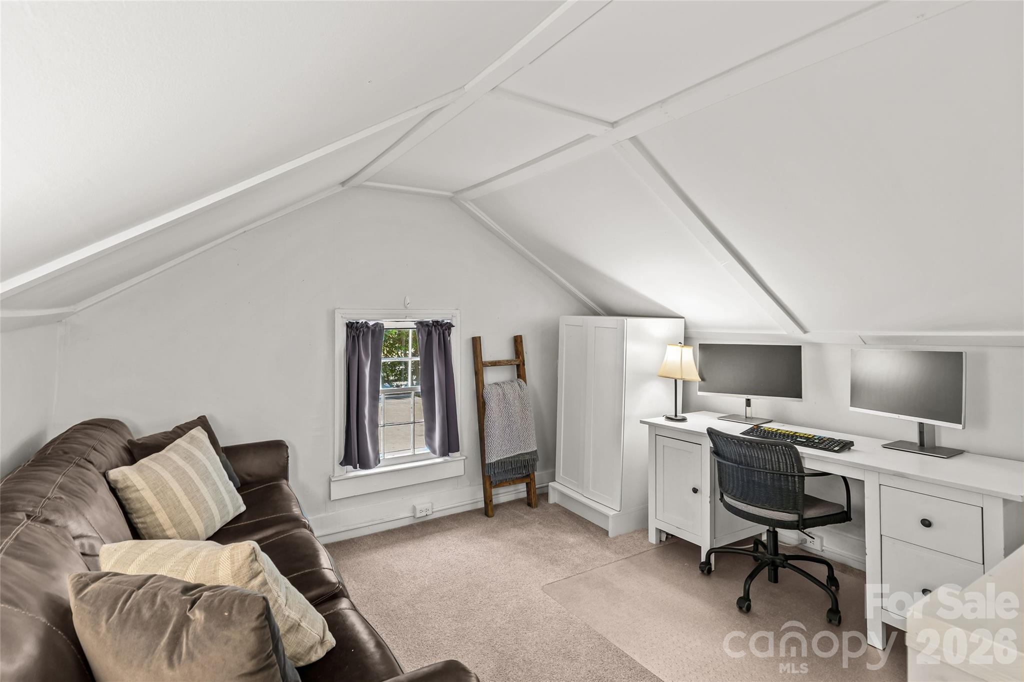 512 Bascom Street Property Photo 28