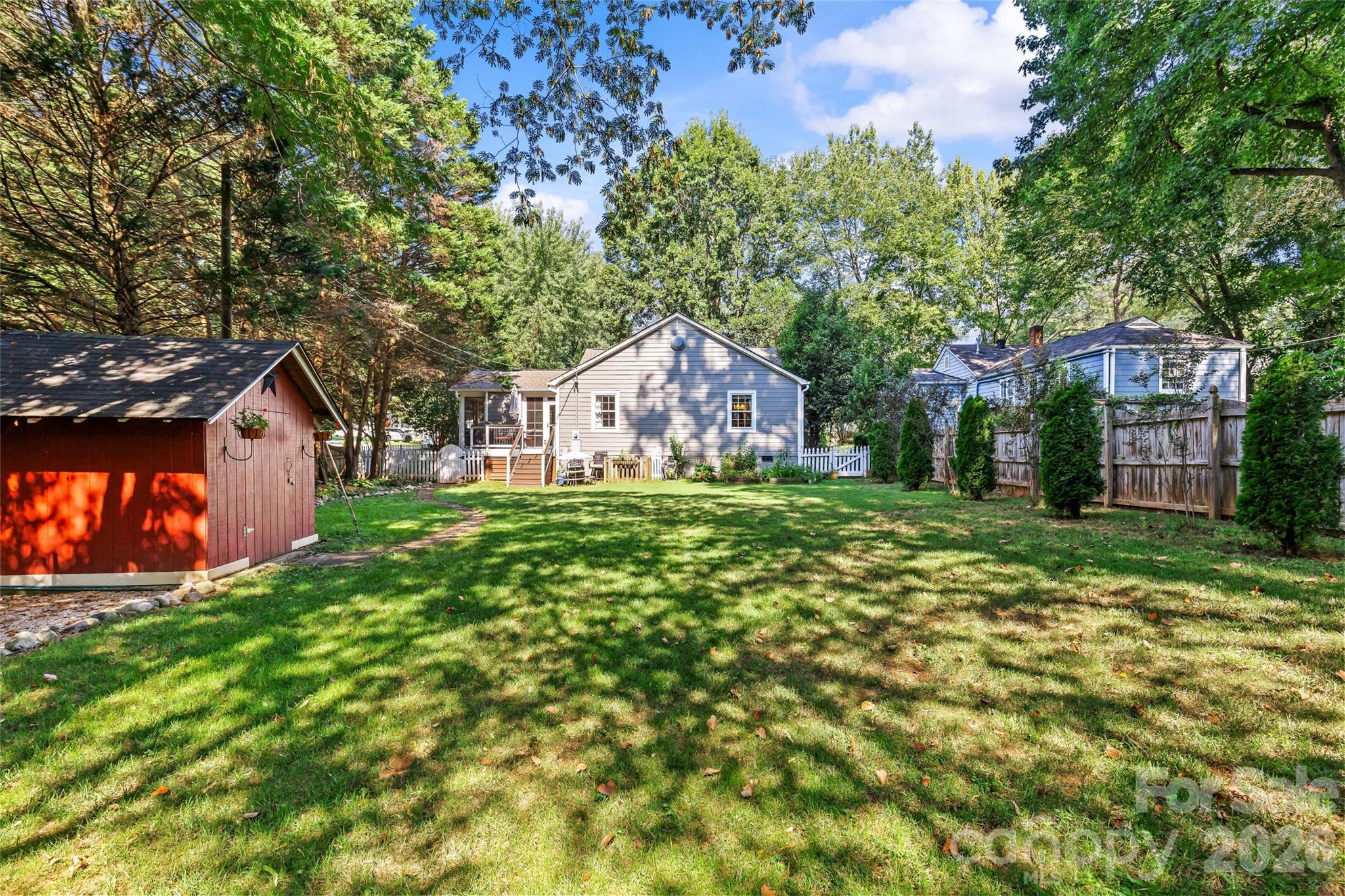 512 Bascom Street Property Photo 42