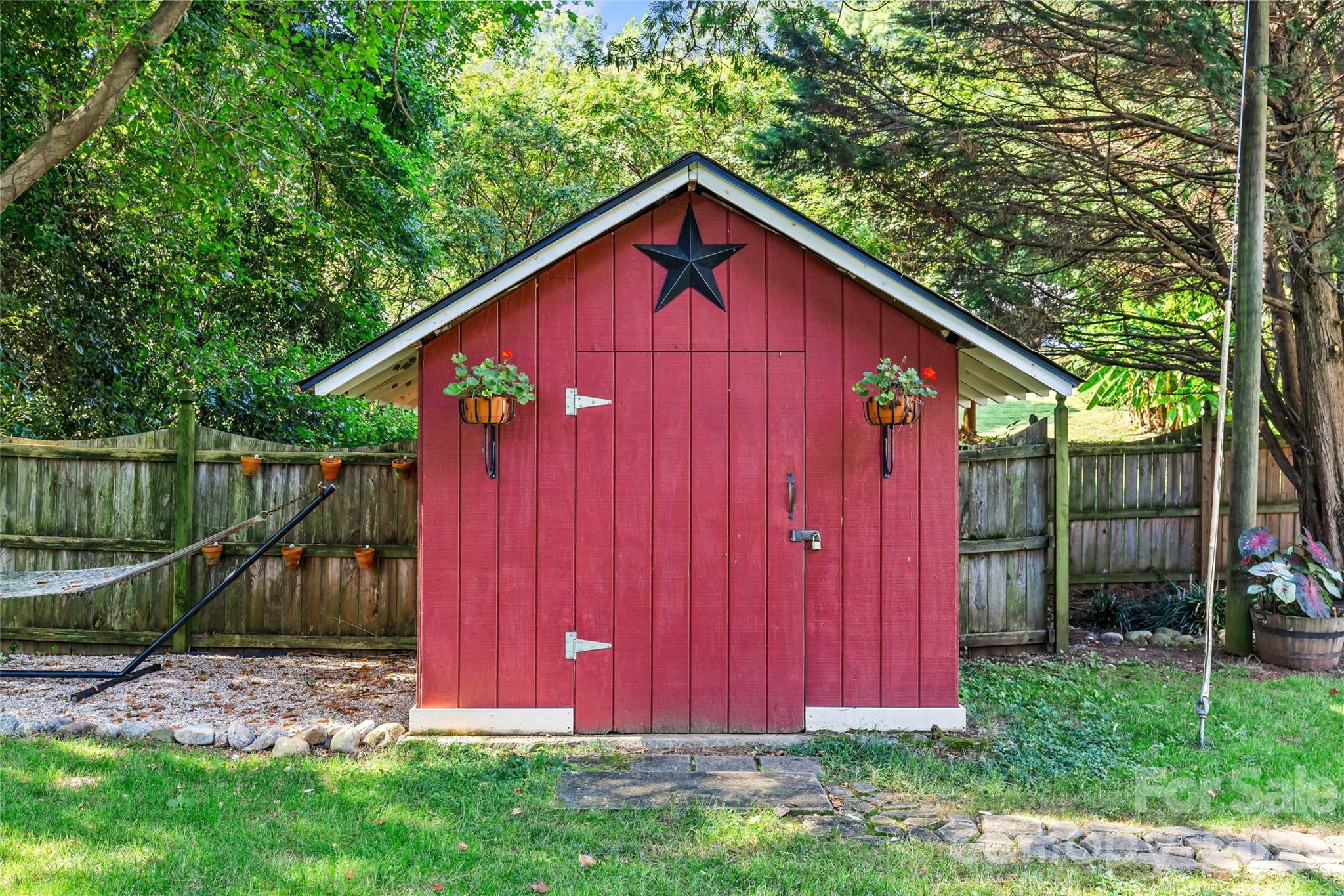 512 Bascom Street Property Photo 44