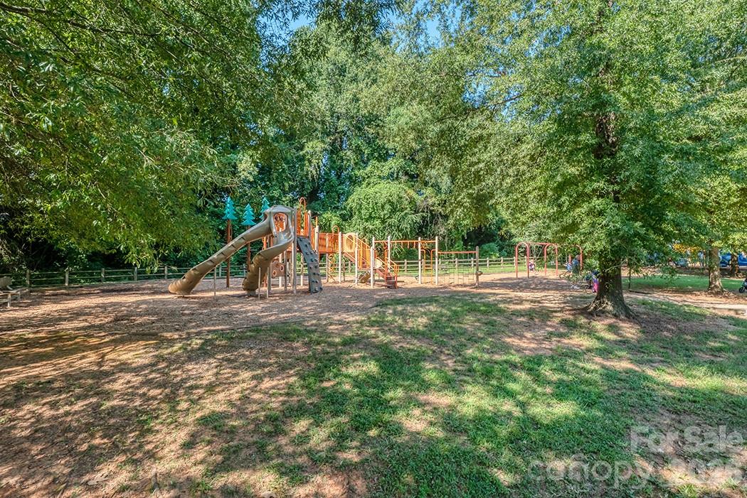 512 Bascom Street Property Photo 47