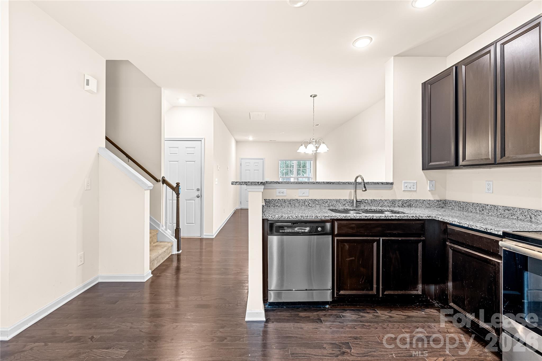 4412437 Property Photo 6