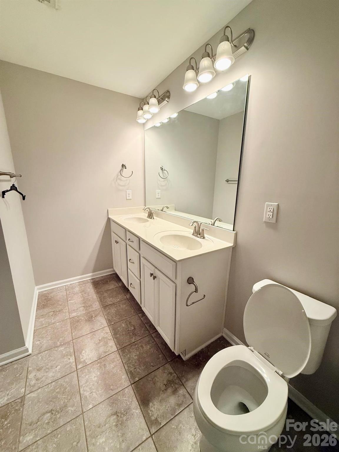 5658 Stonewells Drive Property Photo 23