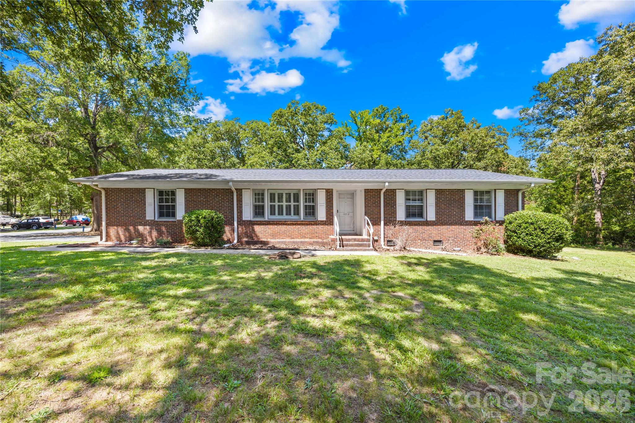 1012 Forest Drive Property Photo 1