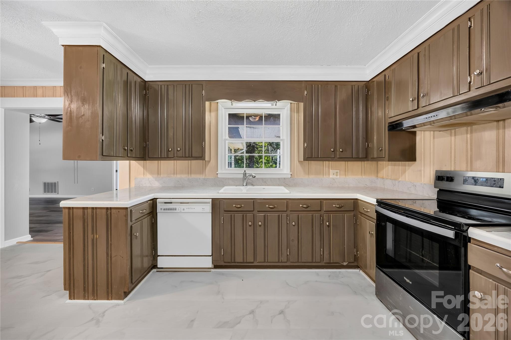 1012 Forest Drive Property Photo 7