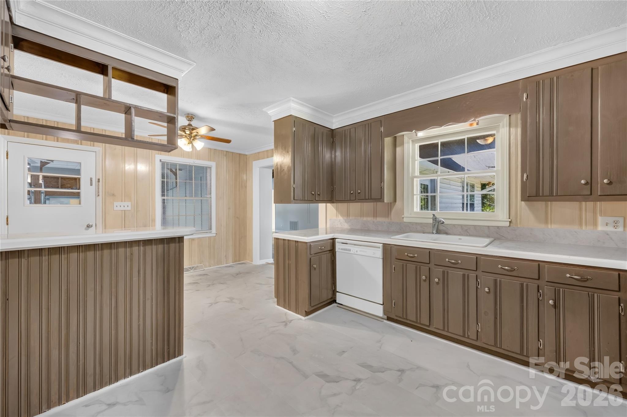 1012 Forest Drive Property Photo 8
