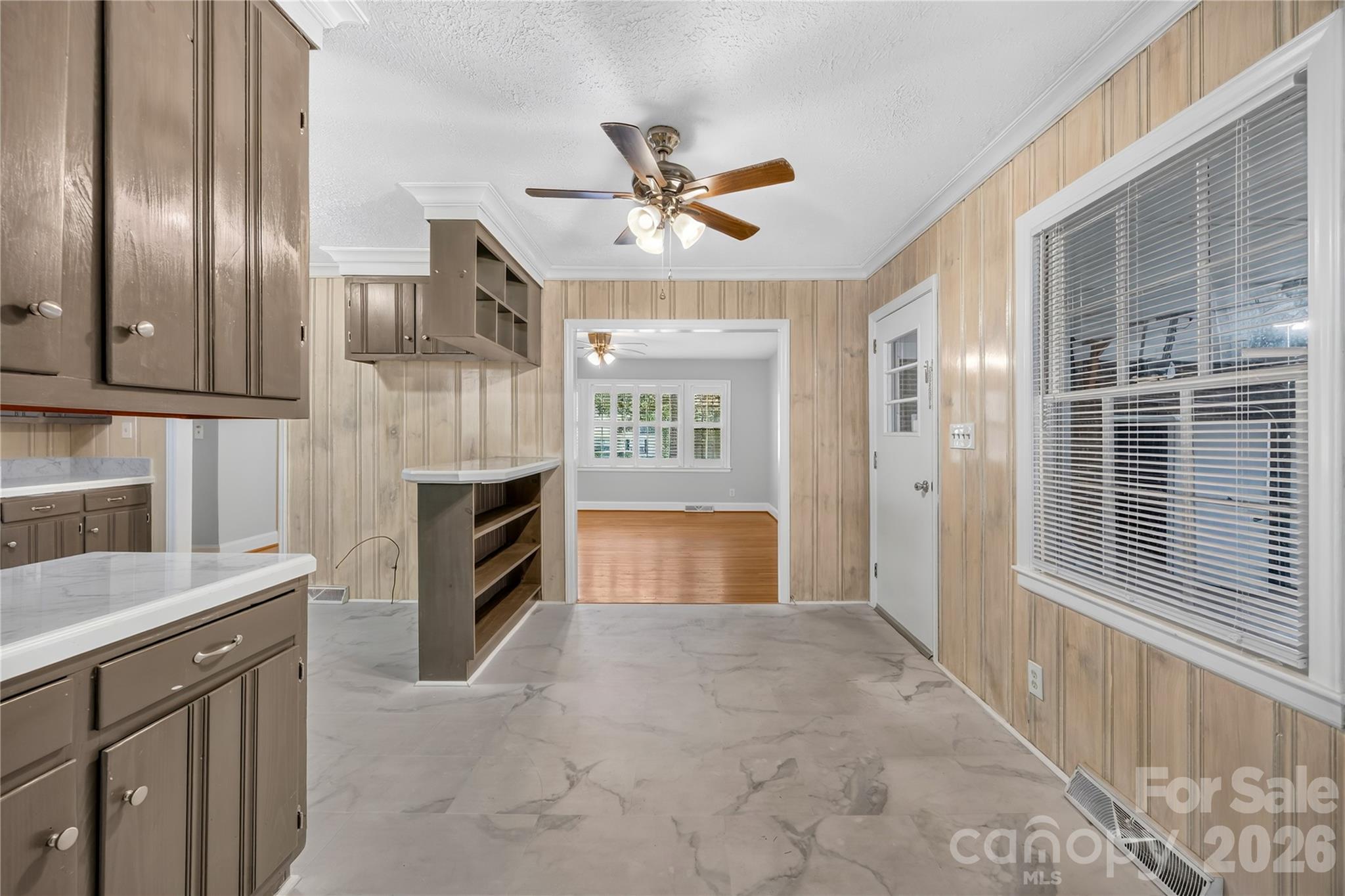 1012 Forest Drive Property Photo 9