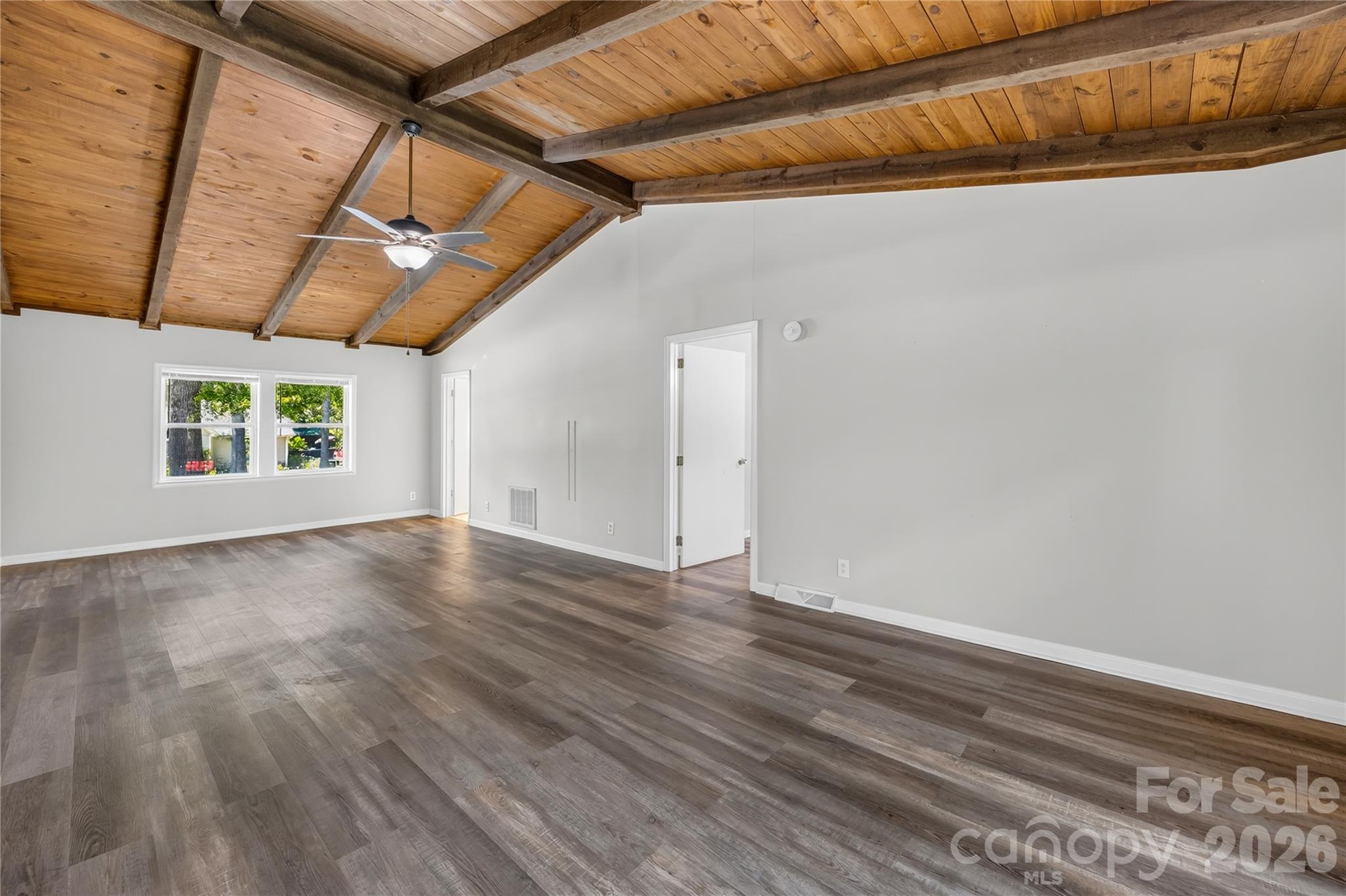 1012 Forest Drive Property Photo 11