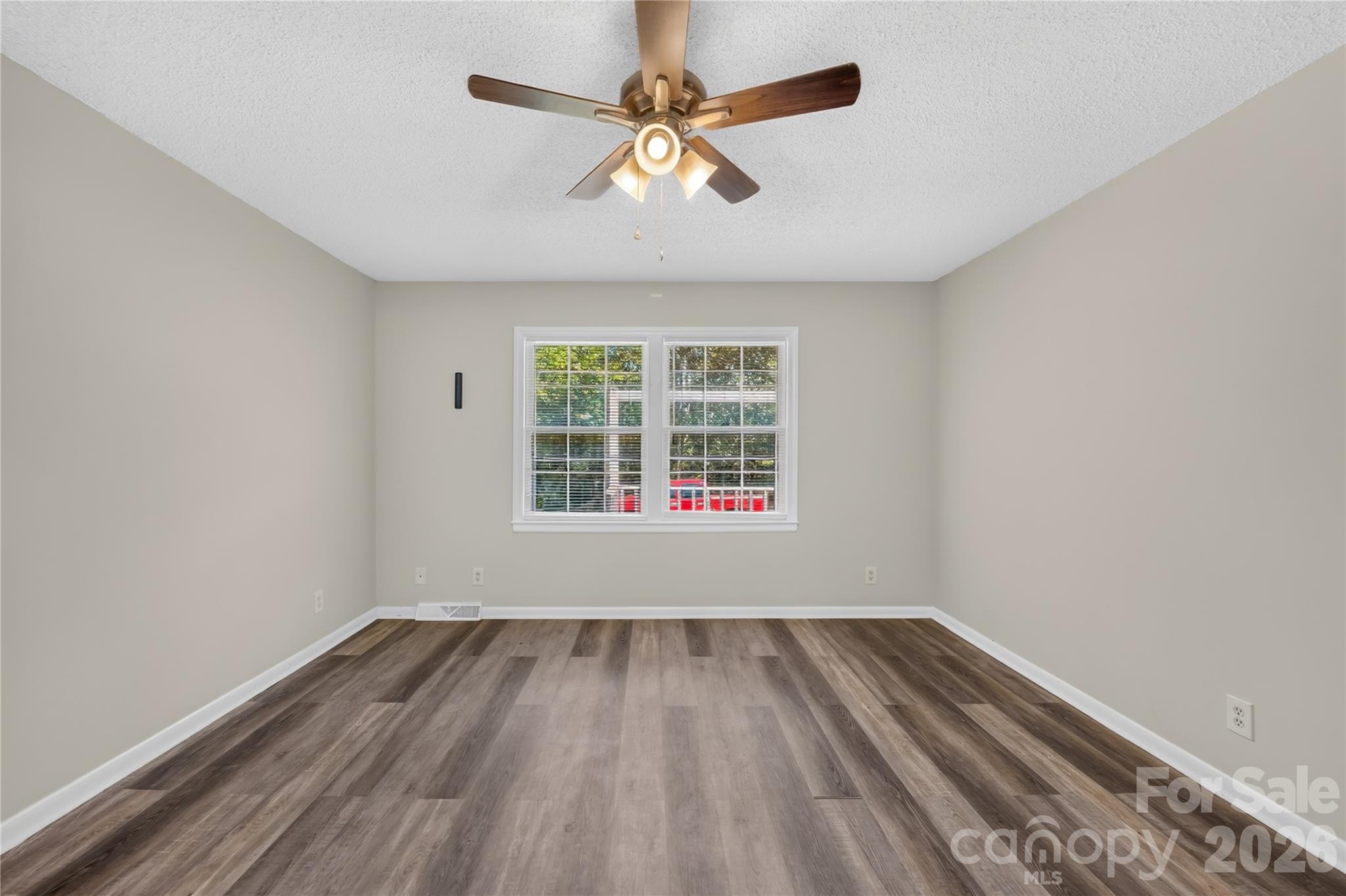 1012 Forest Drive Property Photo 15