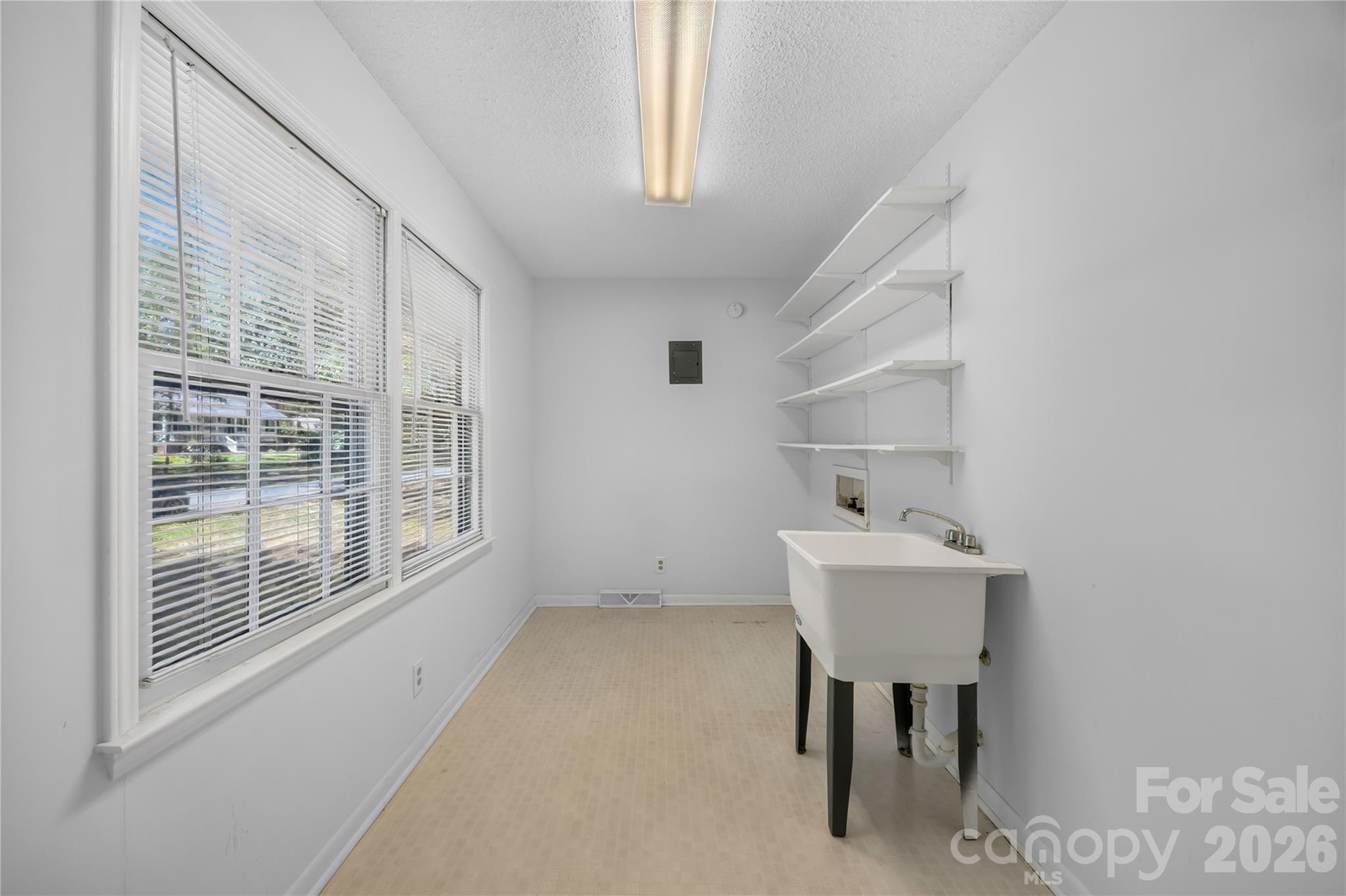 1012 Forest Drive Property Photo 19