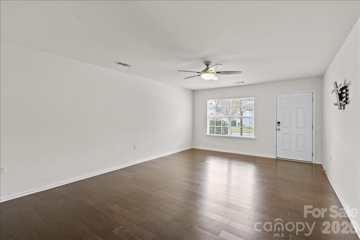 6066 Benedict Place Property Photo 3