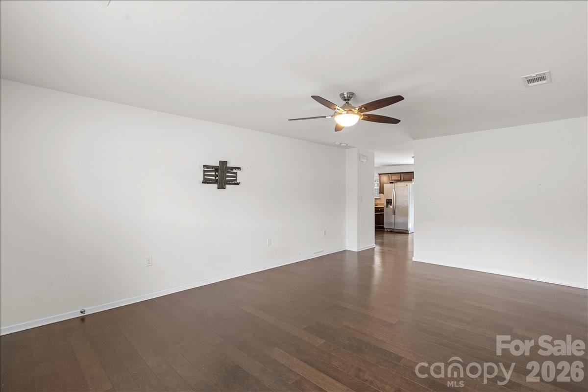 6066 Benedict Place Property Photo 4