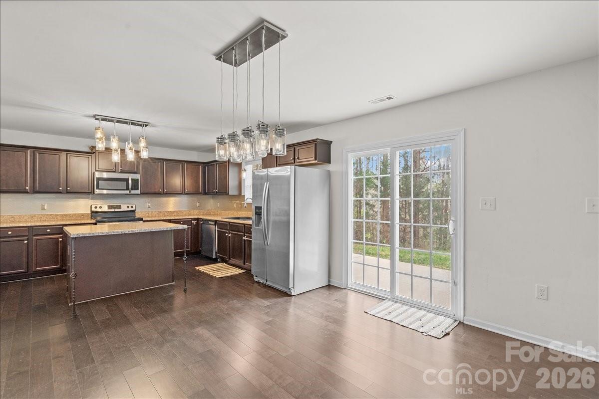 6066 Benedict Place Property Photo 7