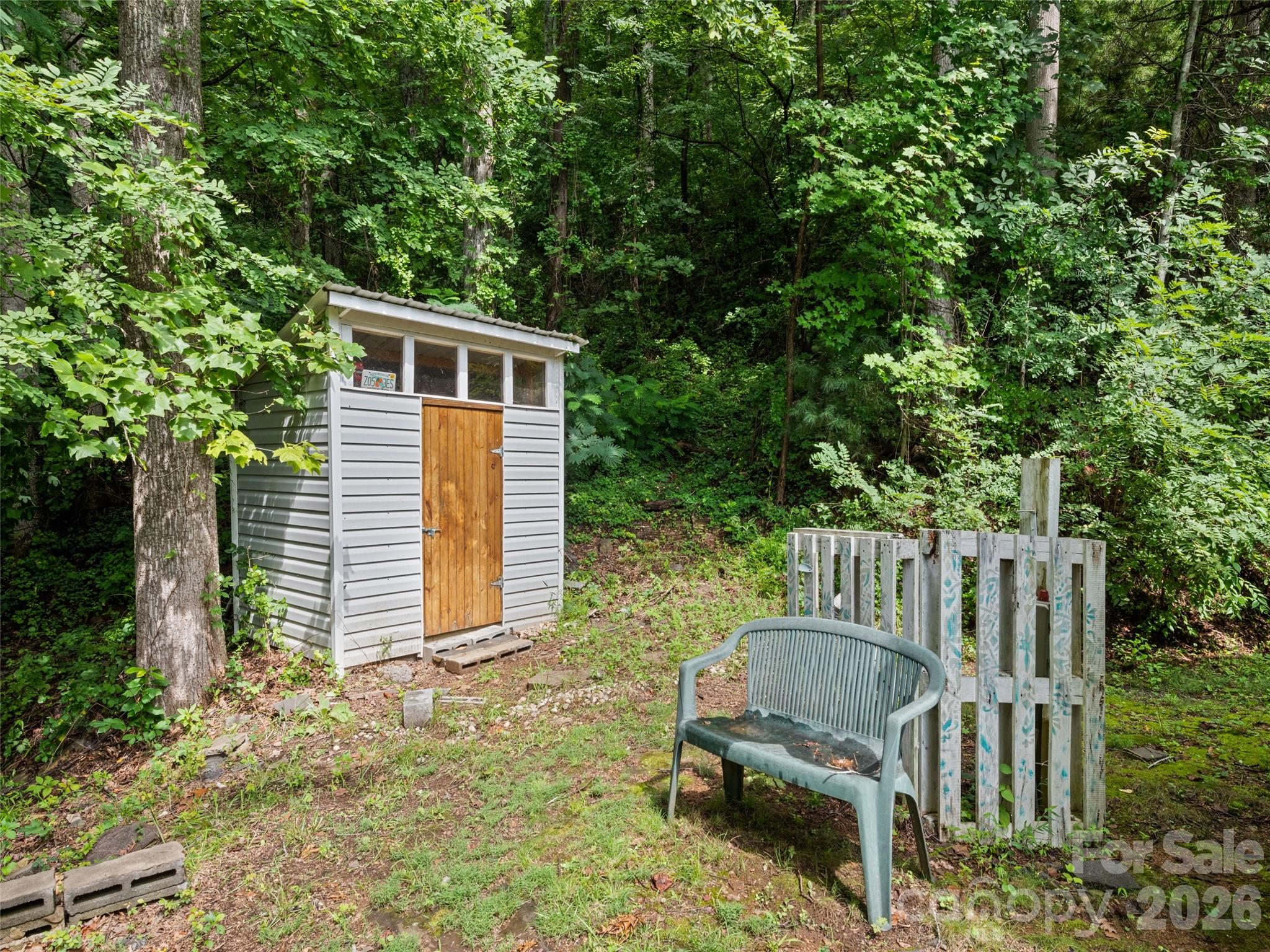 180 Hidden Meadow Drive Property Photo 8