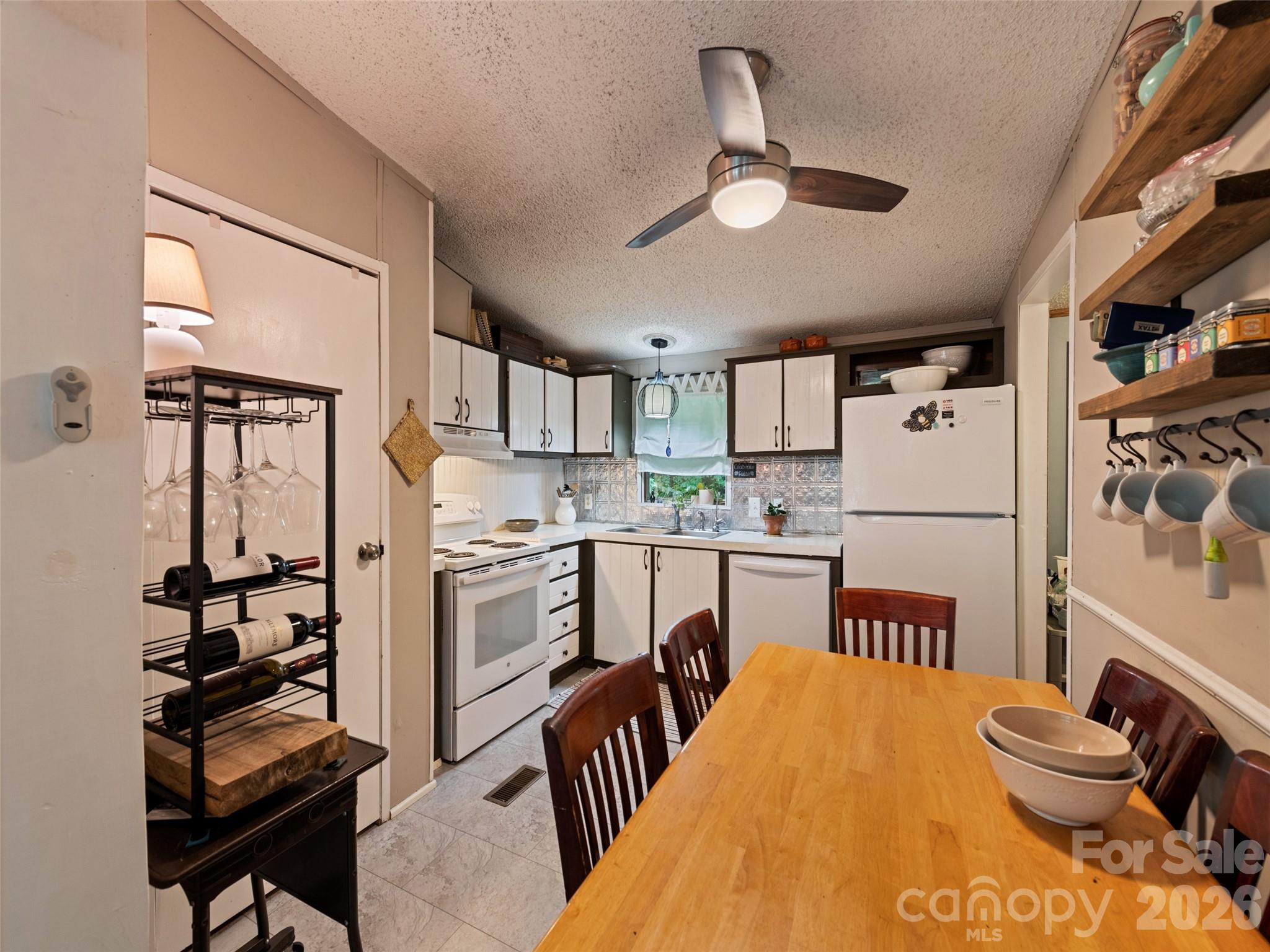 180 Hidden Meadow Drive Property Photo 13