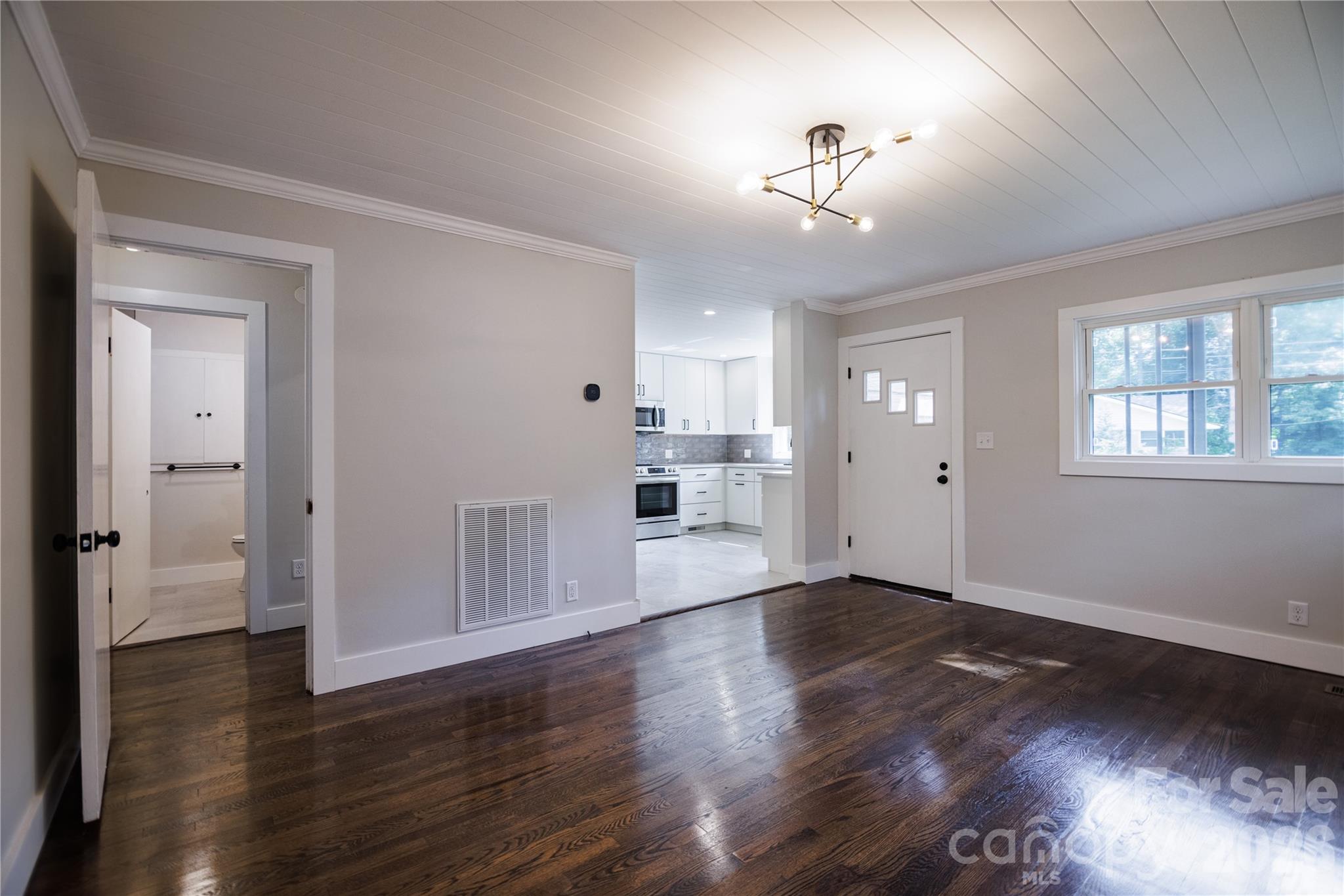 228 Grove Street Property Photo 4