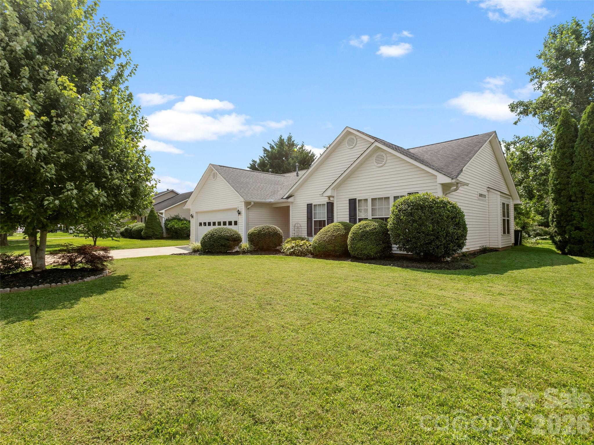 54 English Oak Road Property Photo 2