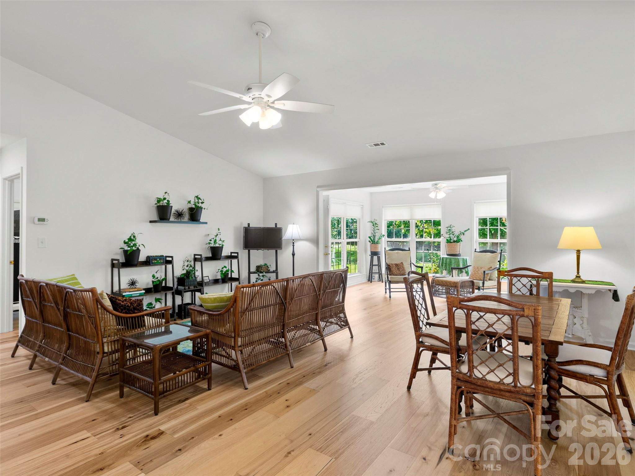 54 English Oak Road Property Photo 6