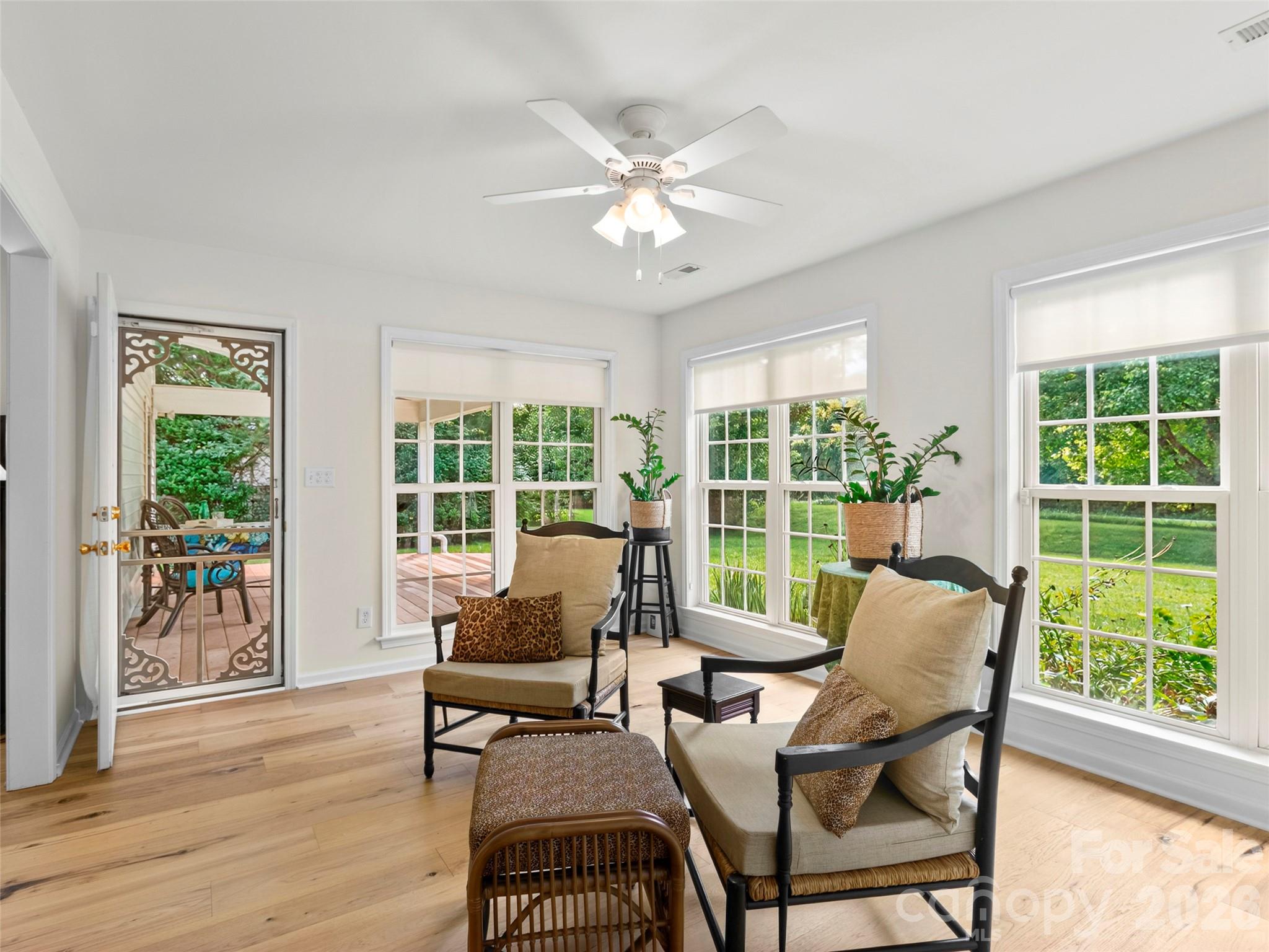 54 English Oak Road Property Photo 7