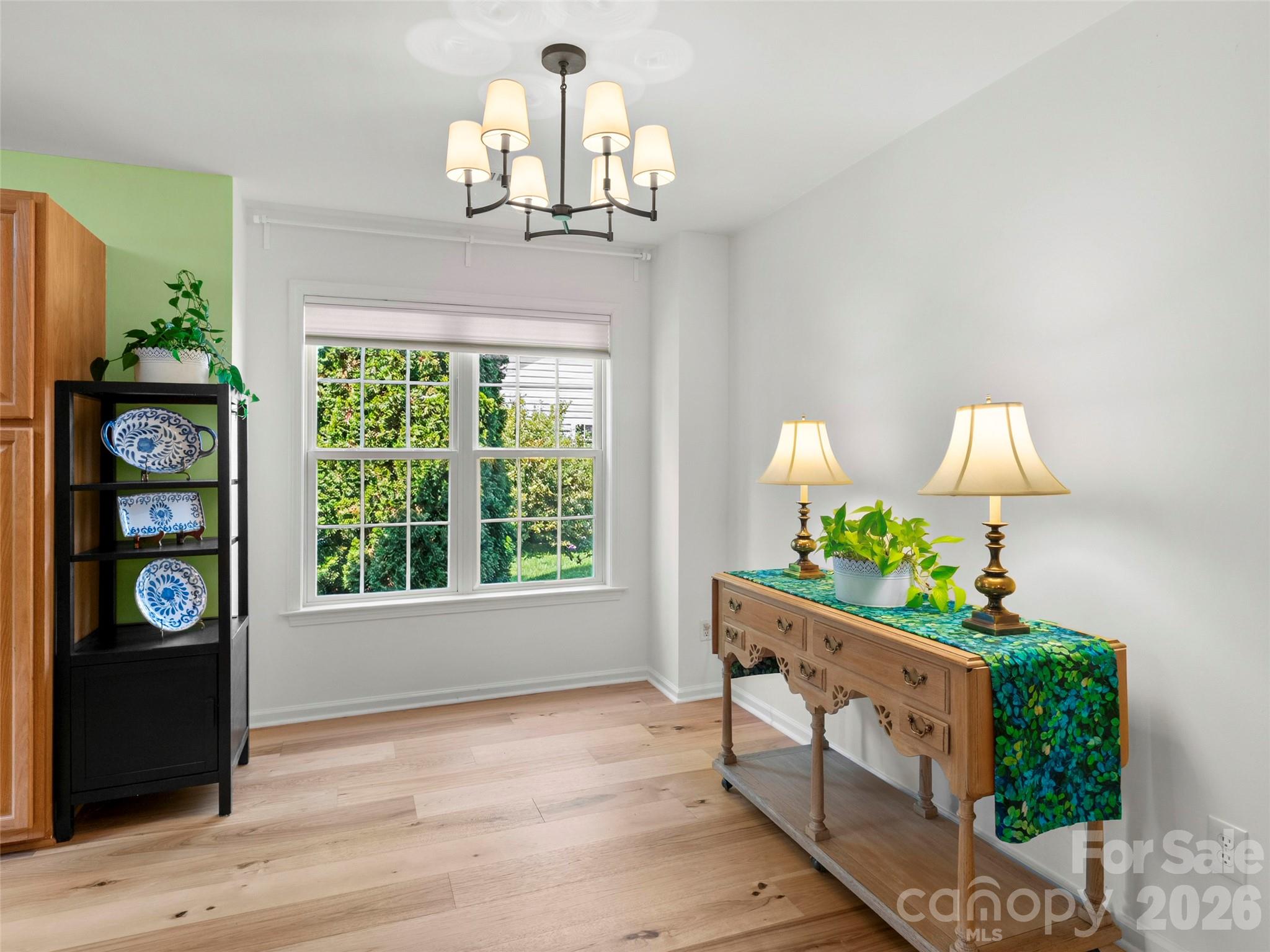 54 English Oak Road Property Photo 11
