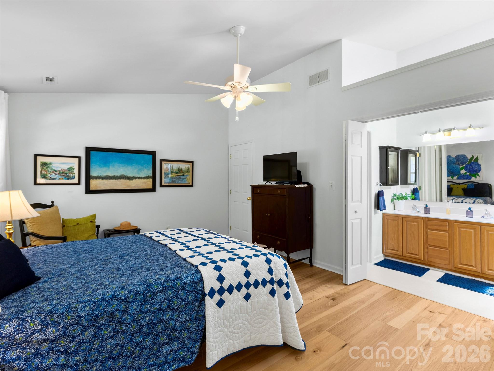 54 English Oak Road Property Photo 13