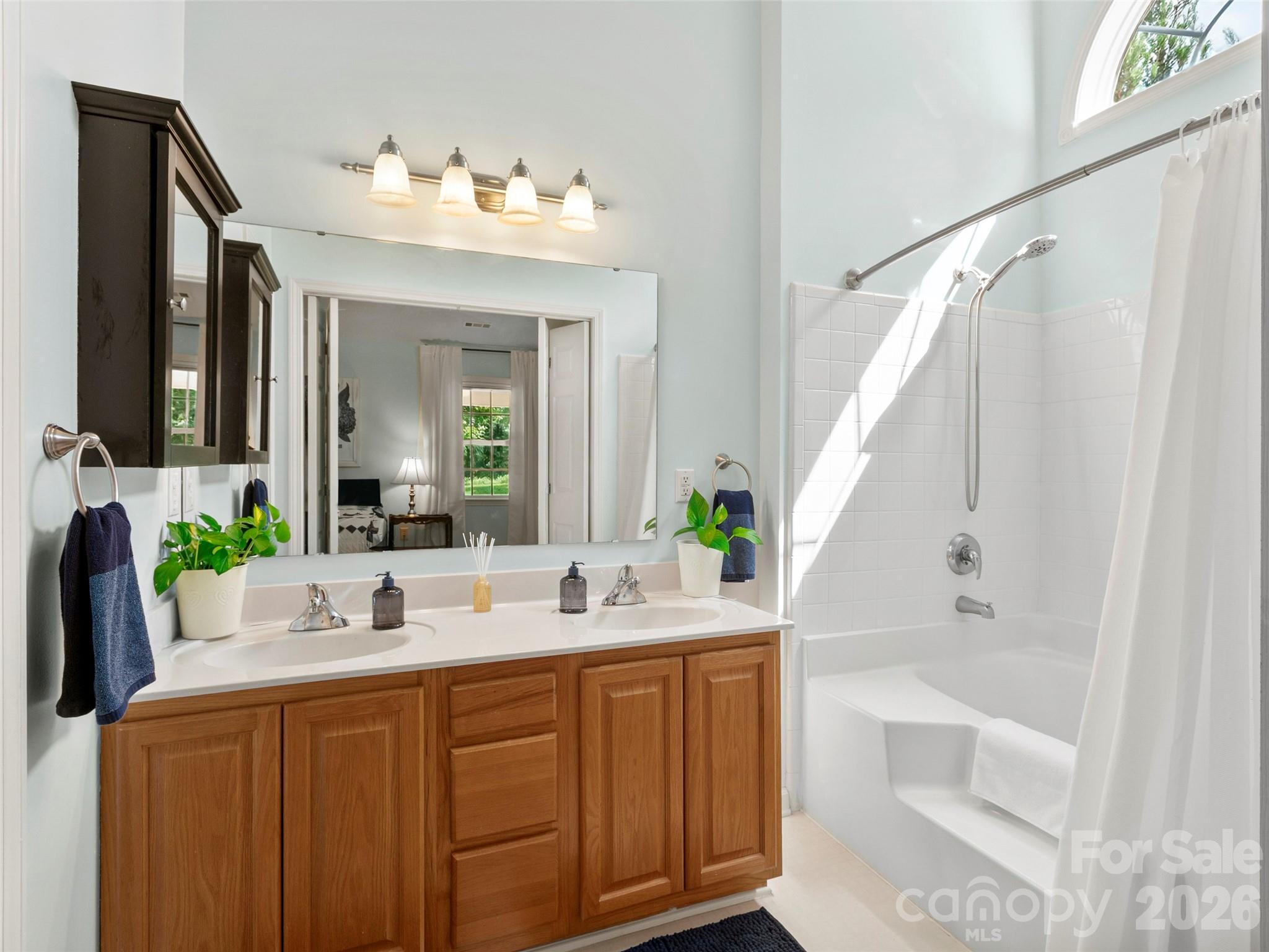 54 English Oak Road Property Photo 14