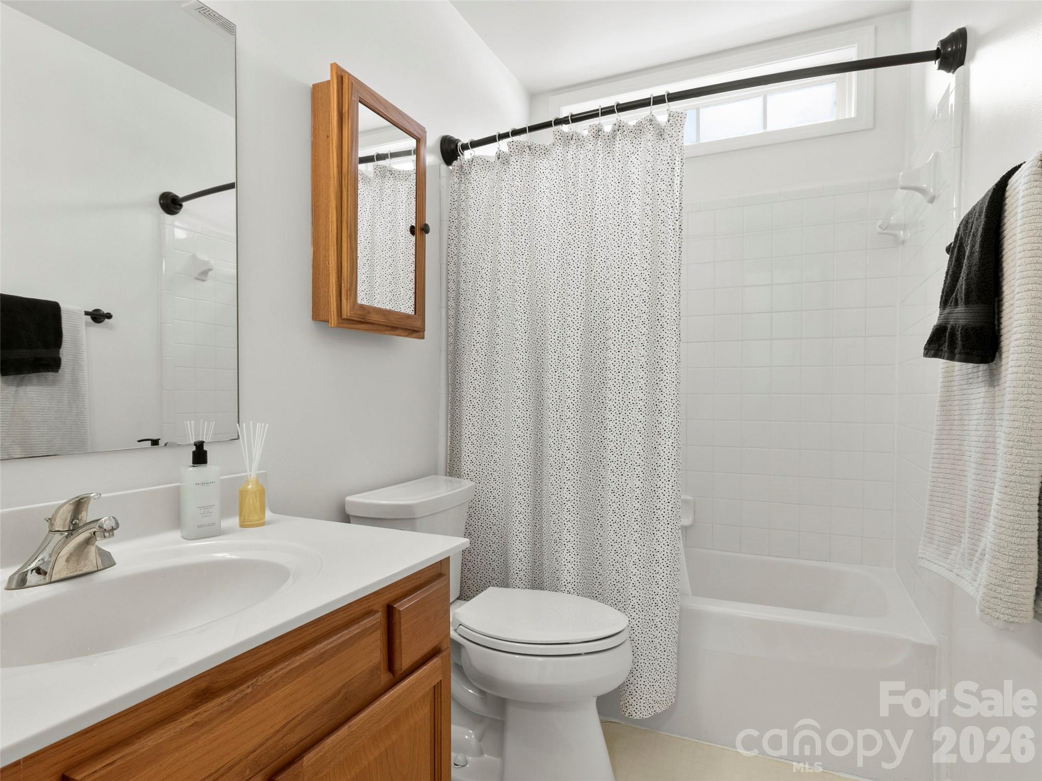 54 English Oak Road Property Photo 17