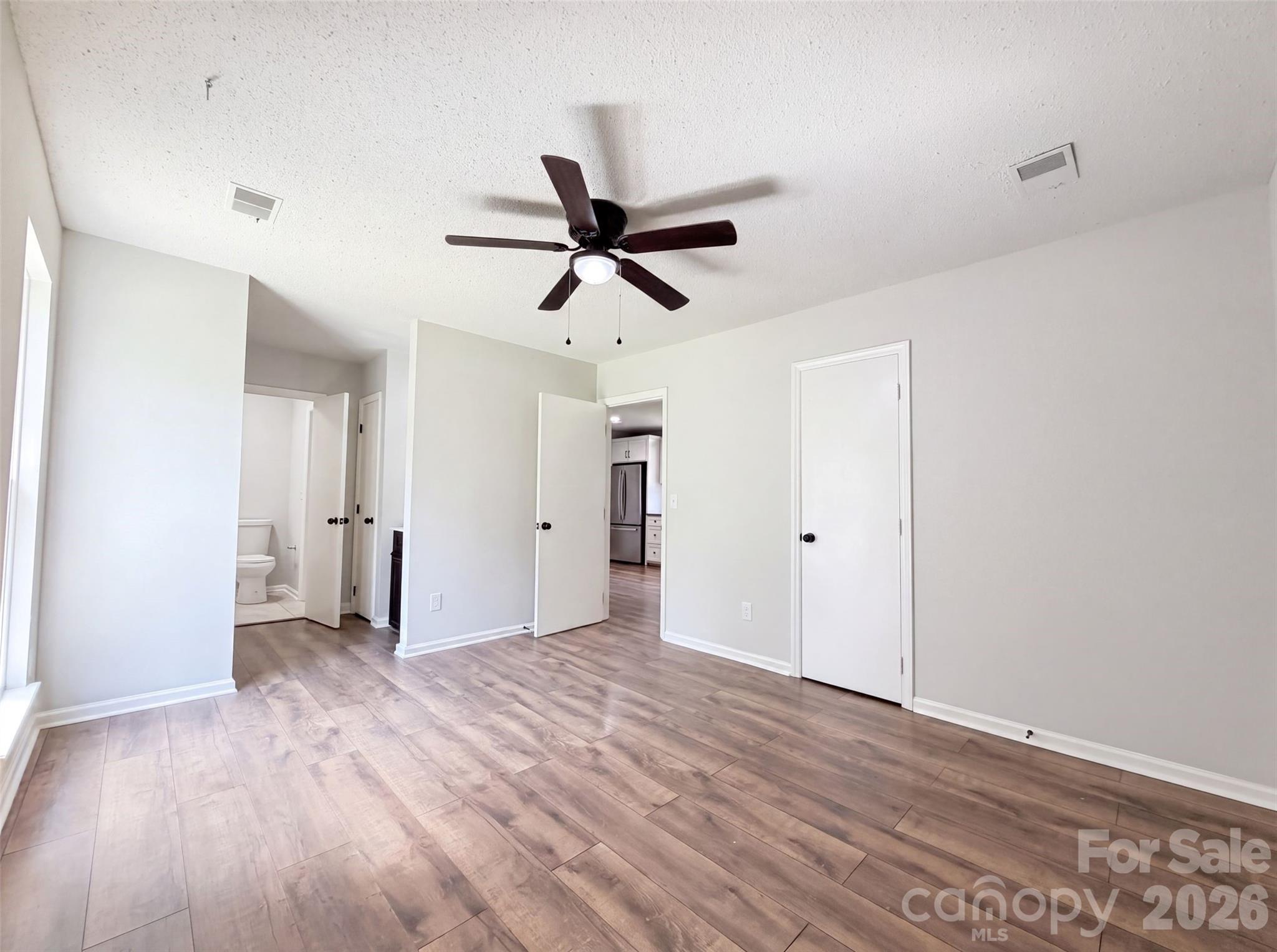 10244 Gloman Court Property Photo 4