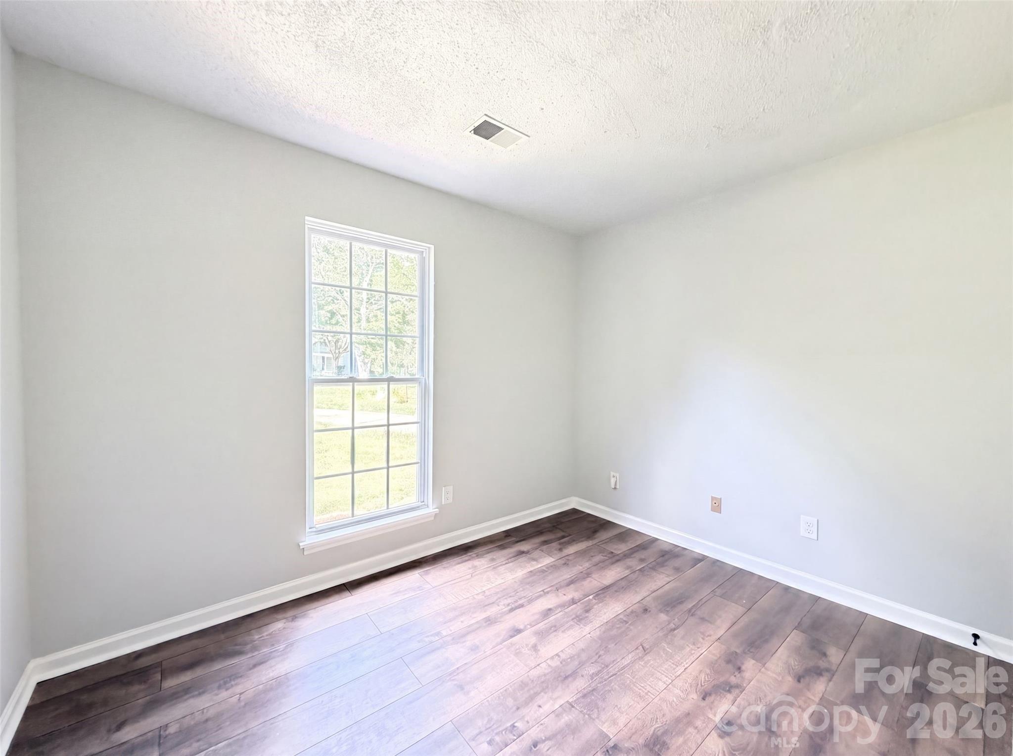 10244 Gloman Court Property Photo 8