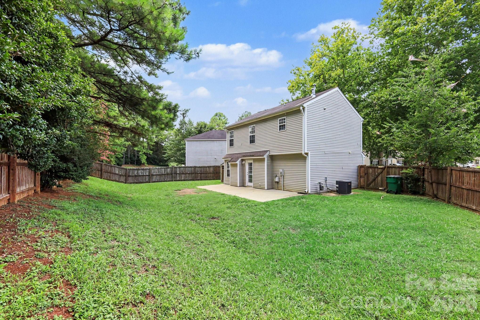 2877 Oasis Lane Property Photo 3