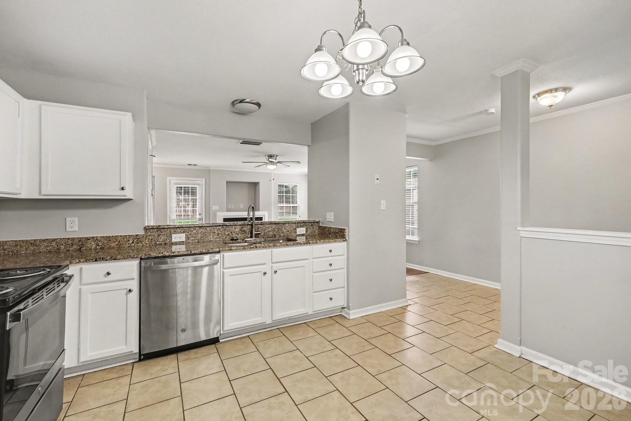 2877 Oasis Lane Property Photo 10