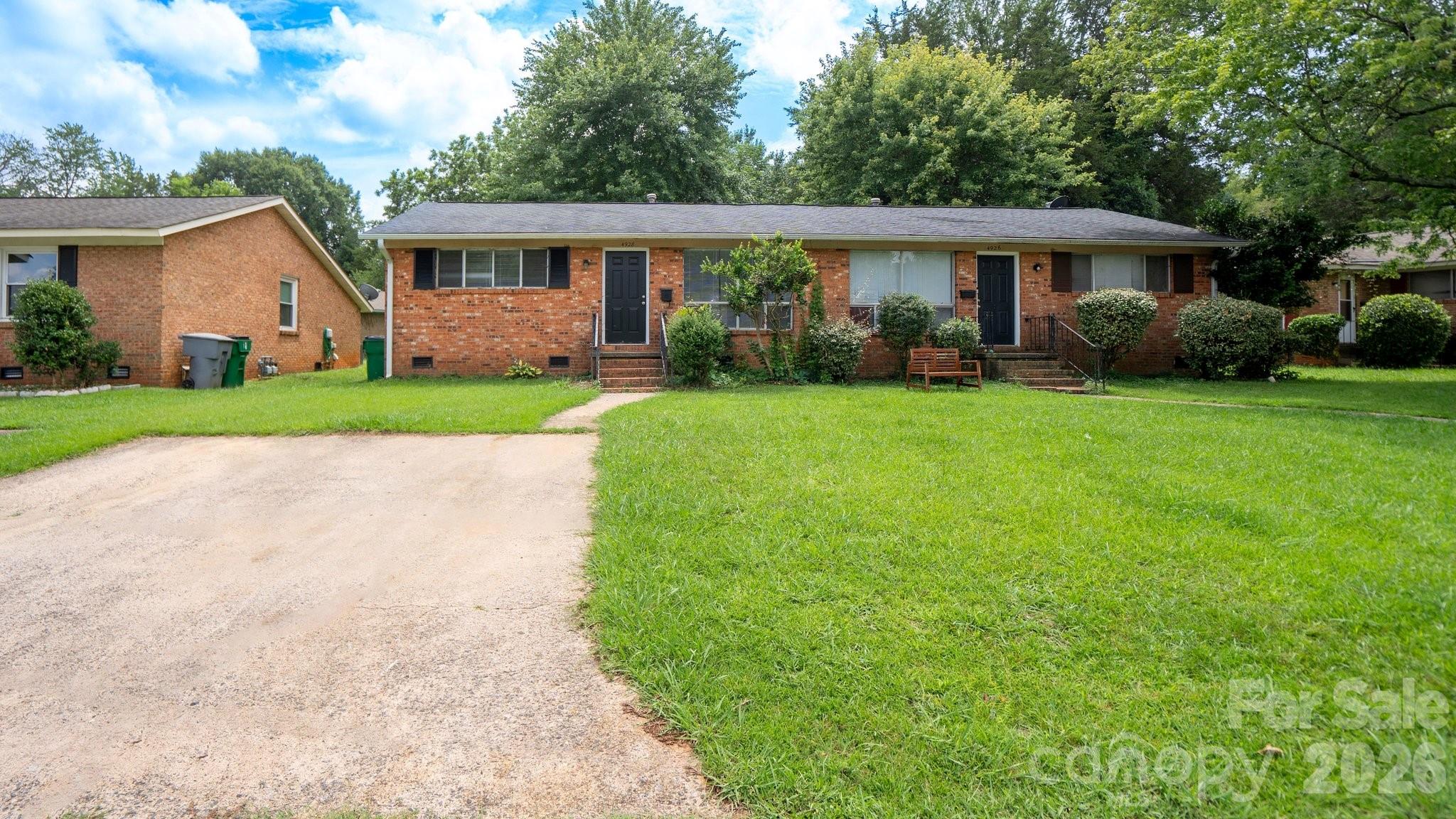 4926 Malibu Drive Property Photo 2