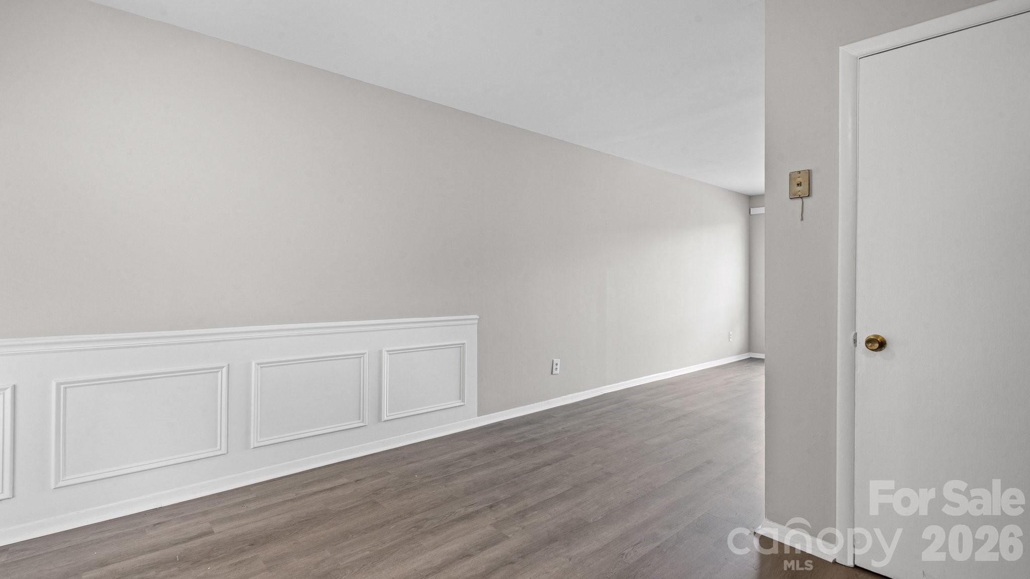 4926 Malibu Drive Property Photo 15