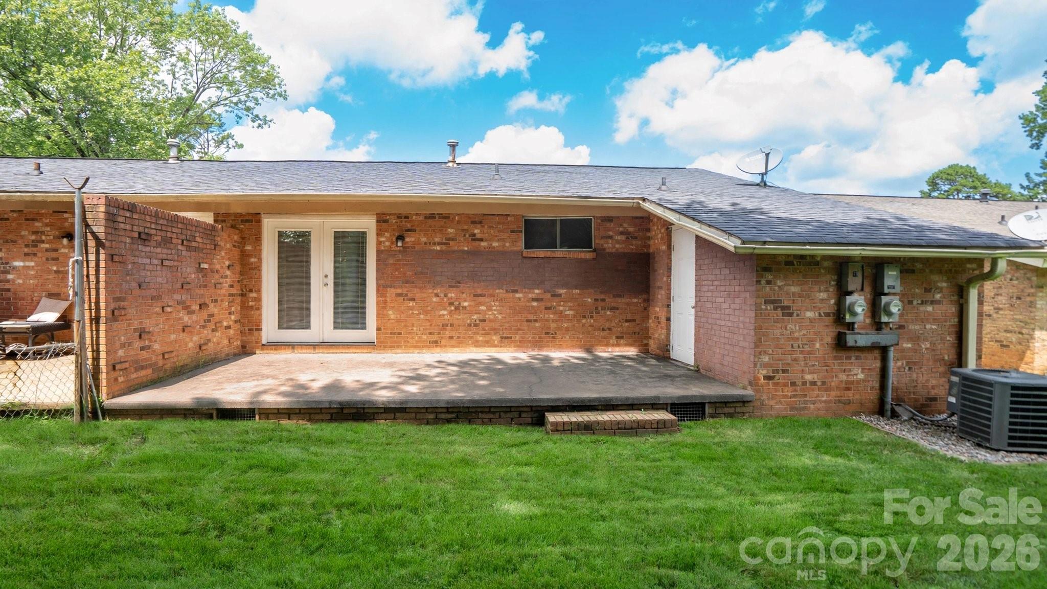 4926 Malibu Drive Property Photo 26