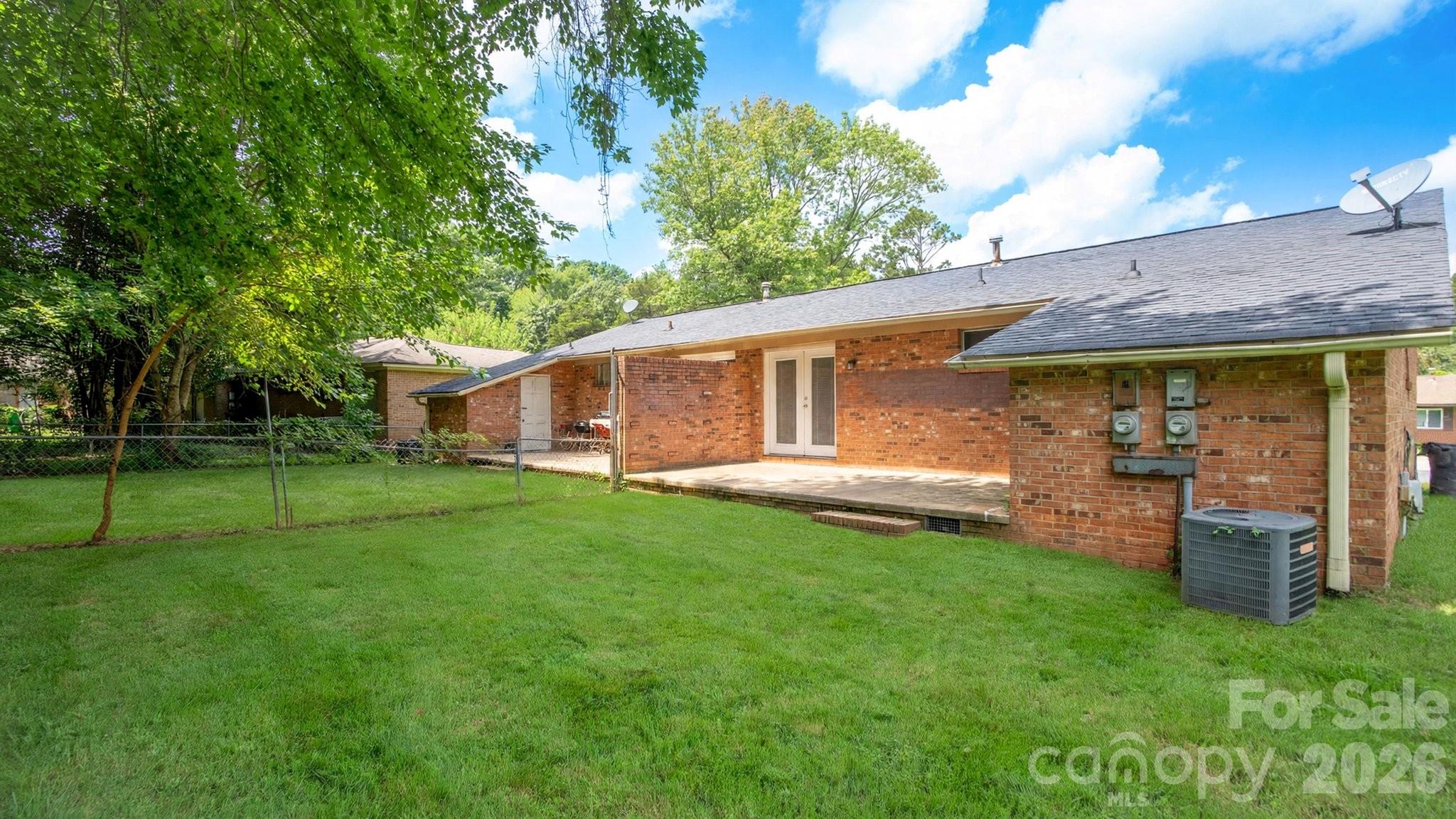 4926 Malibu Drive Property Photo 29