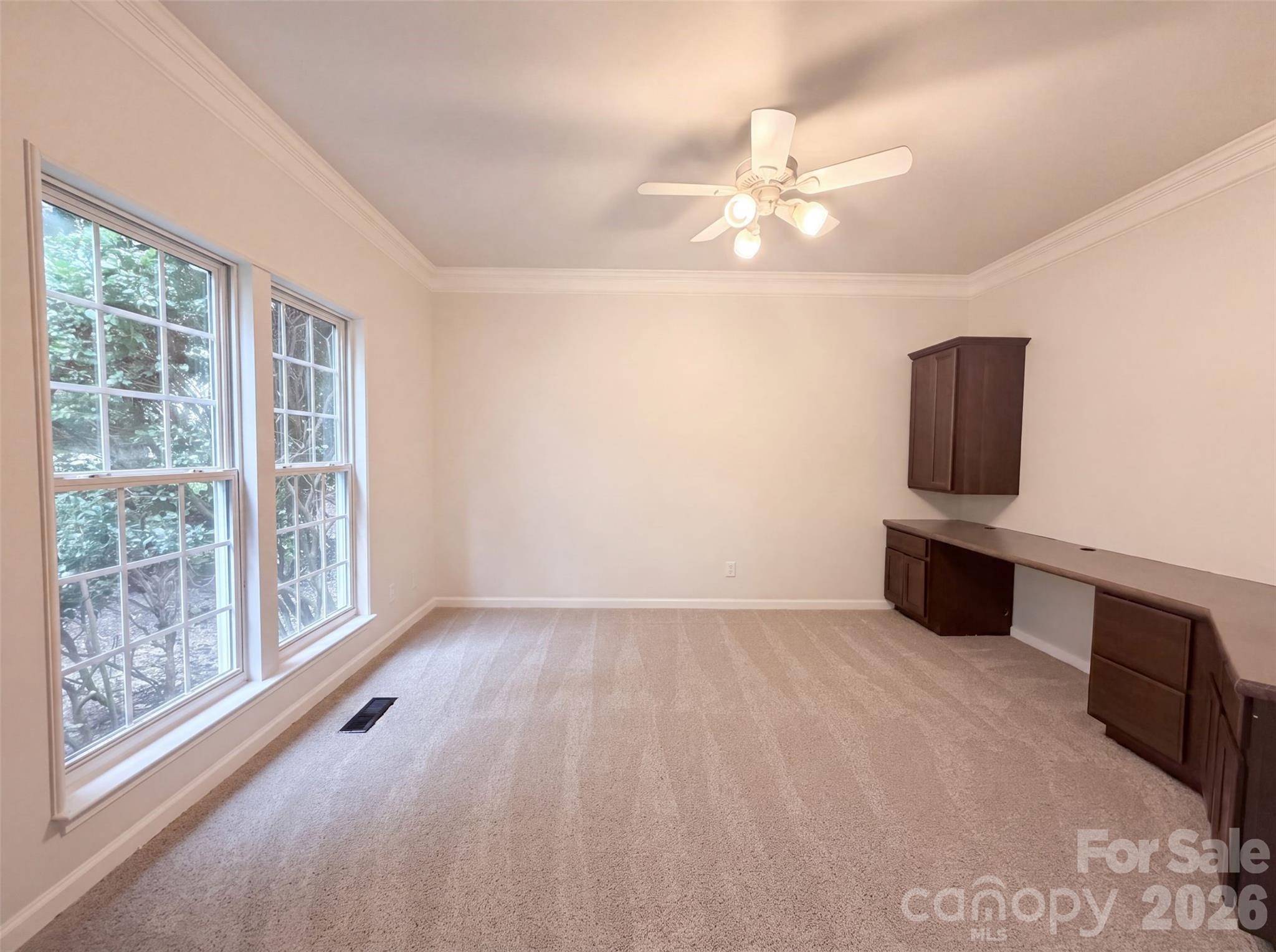 153 Montrose Drive Property Photo 9