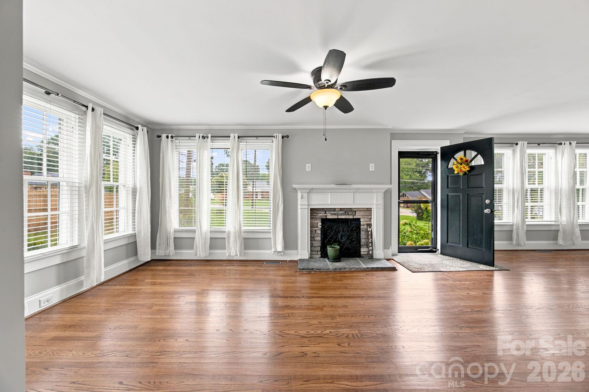 403 W Peeler Street Property Photo 9